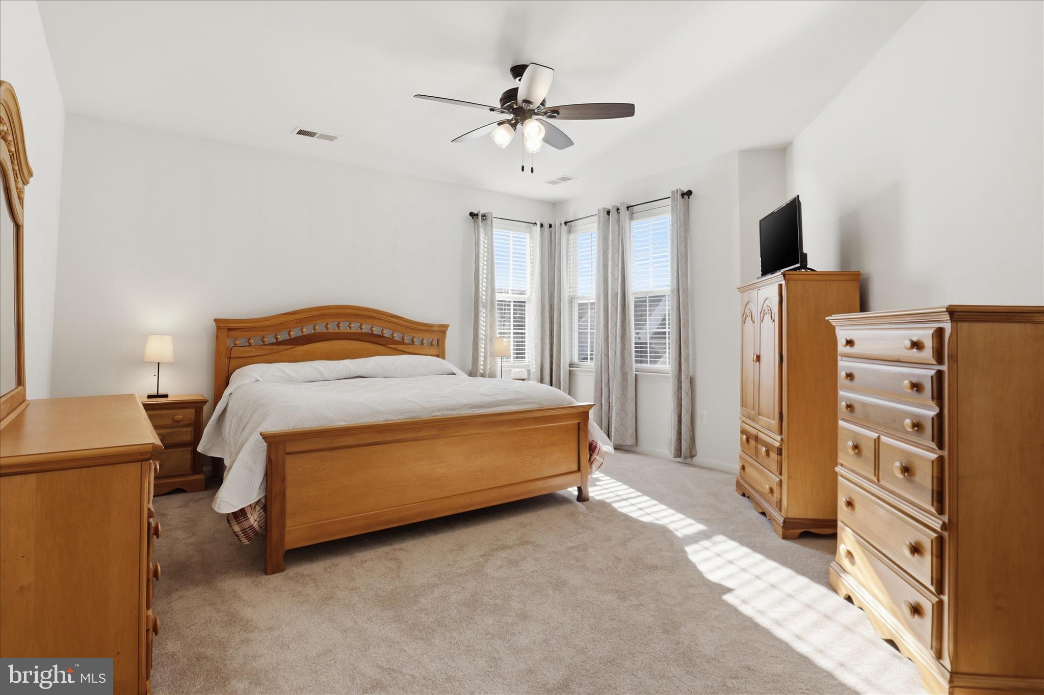 LAKE POINT ROUND HILL - Residential