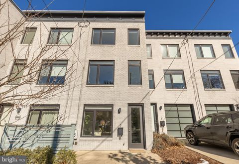 1028 PERRY STREET NE WASHINGTON DC 20017