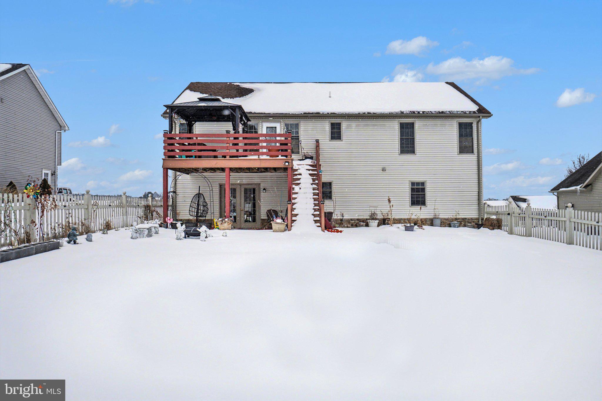 WALNUT KNOLLS - Residential