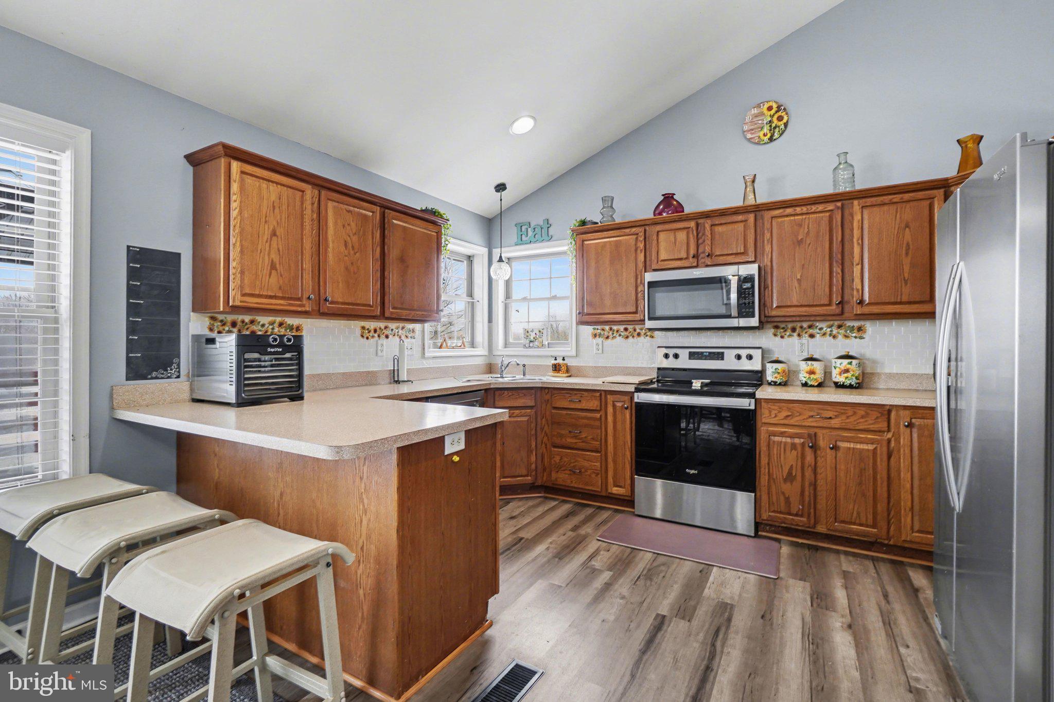 WALNUT KNOLLS - Residential