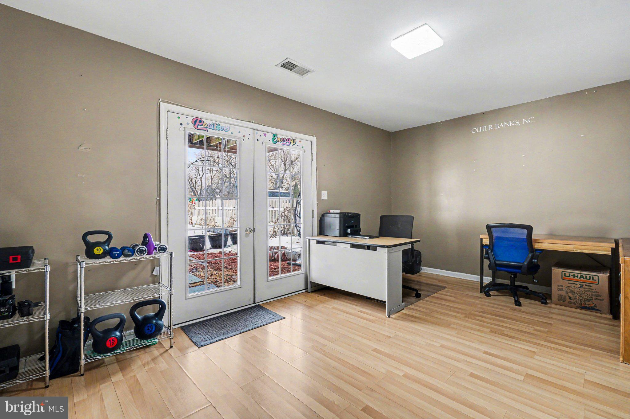 WALNUT KNOLLS - Residential