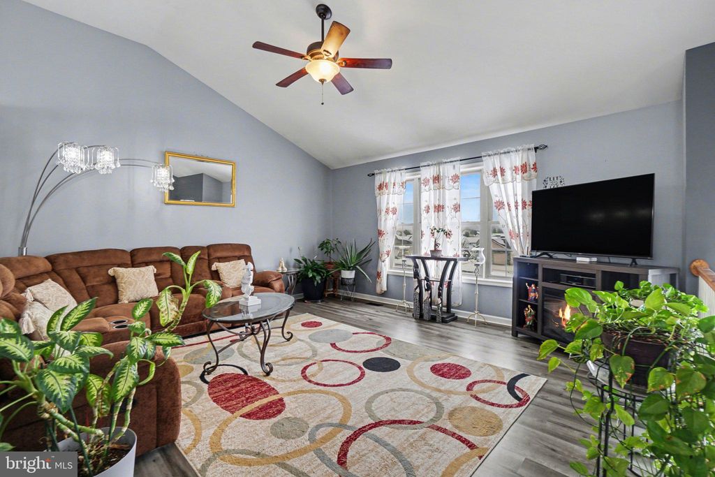 Photo of 400 Frick Ave, WAYNESBORO, PA 17268 (MLS # PAFL2032504)