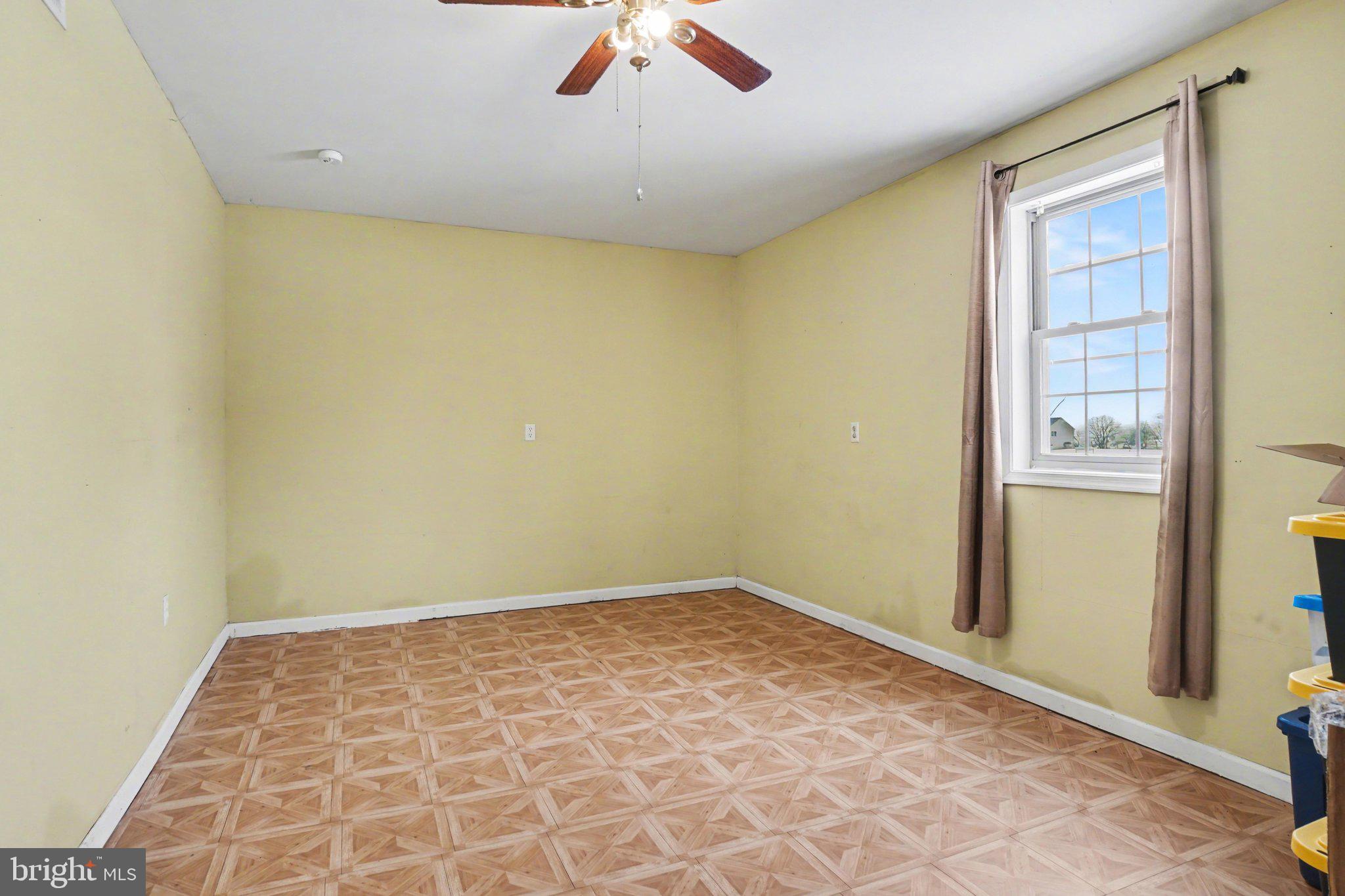 WALNUT KNOLLS - Residential