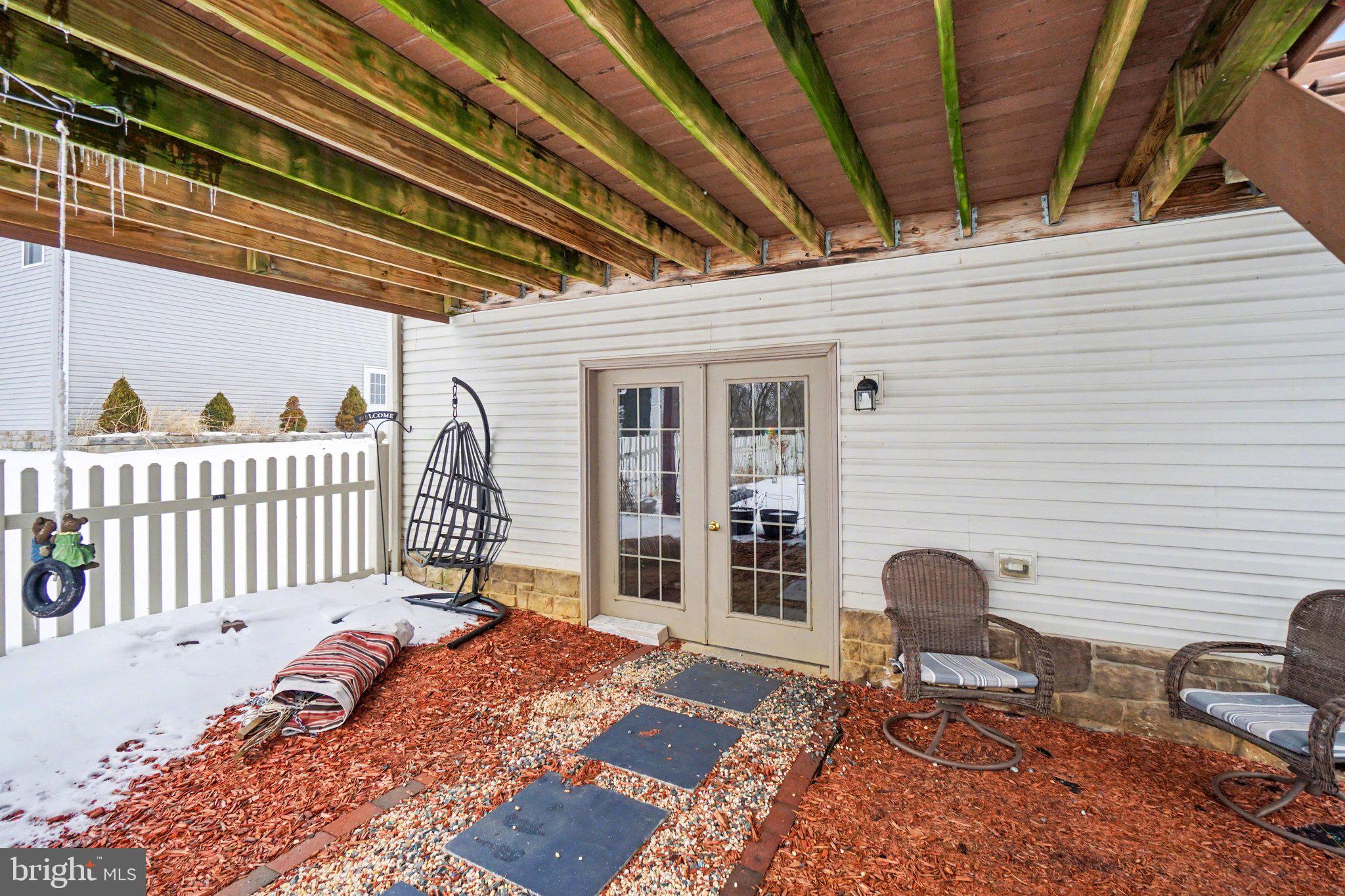 WALNUT KNOLLS - Residential