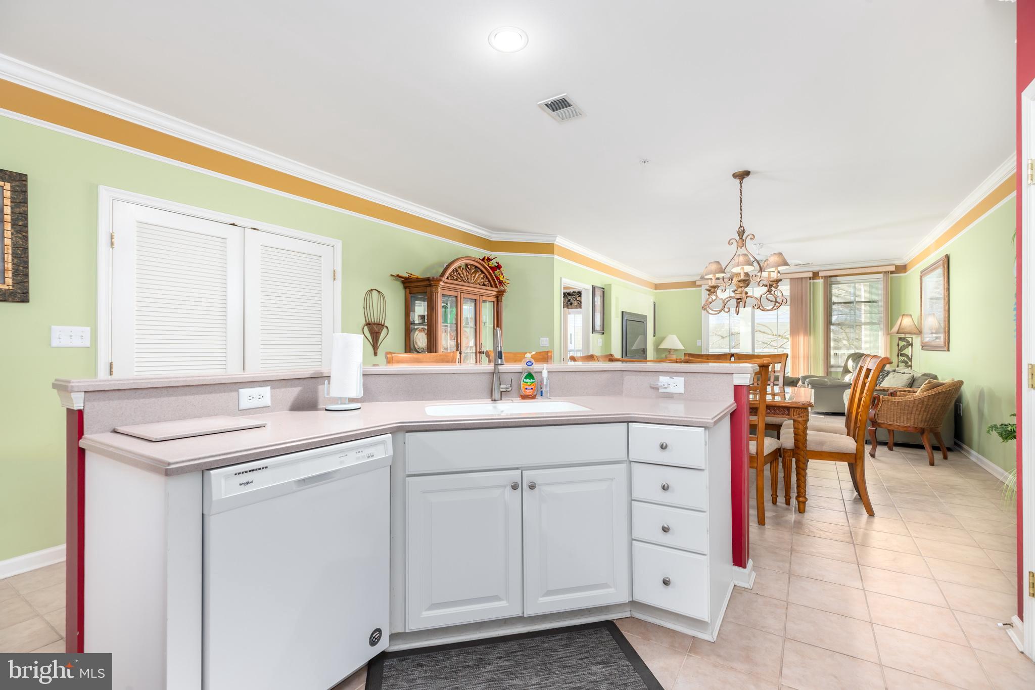 2 FOUNTAIN DRIVE E 2B