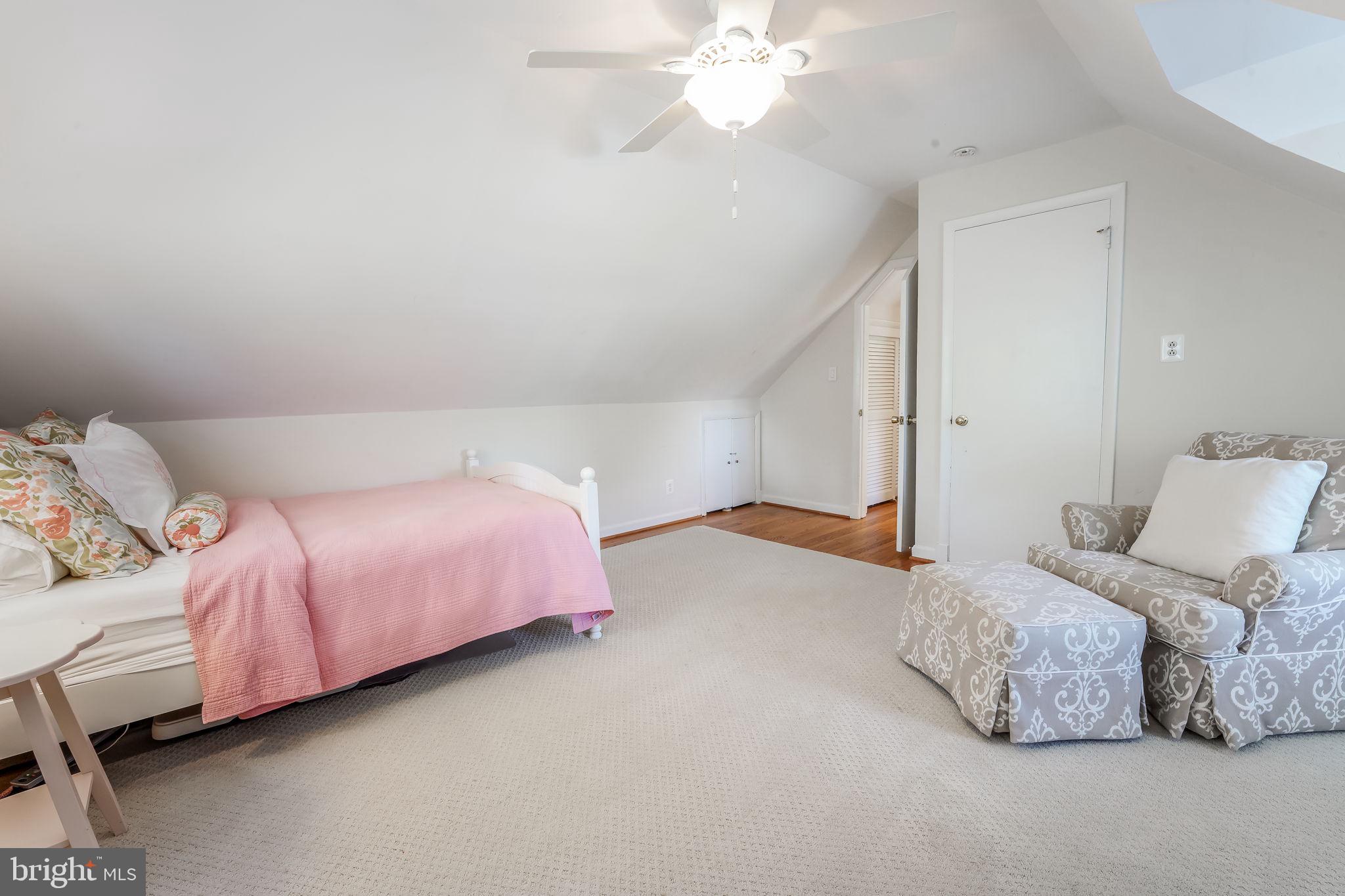 BROYHILLS MCLEAN ESTATES - Residential