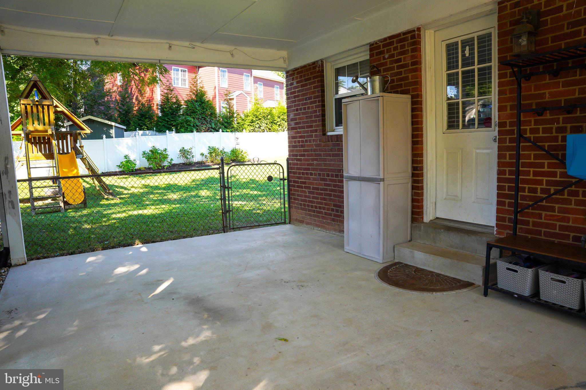 BROYHILLS MCLEAN ESTATES - Residential