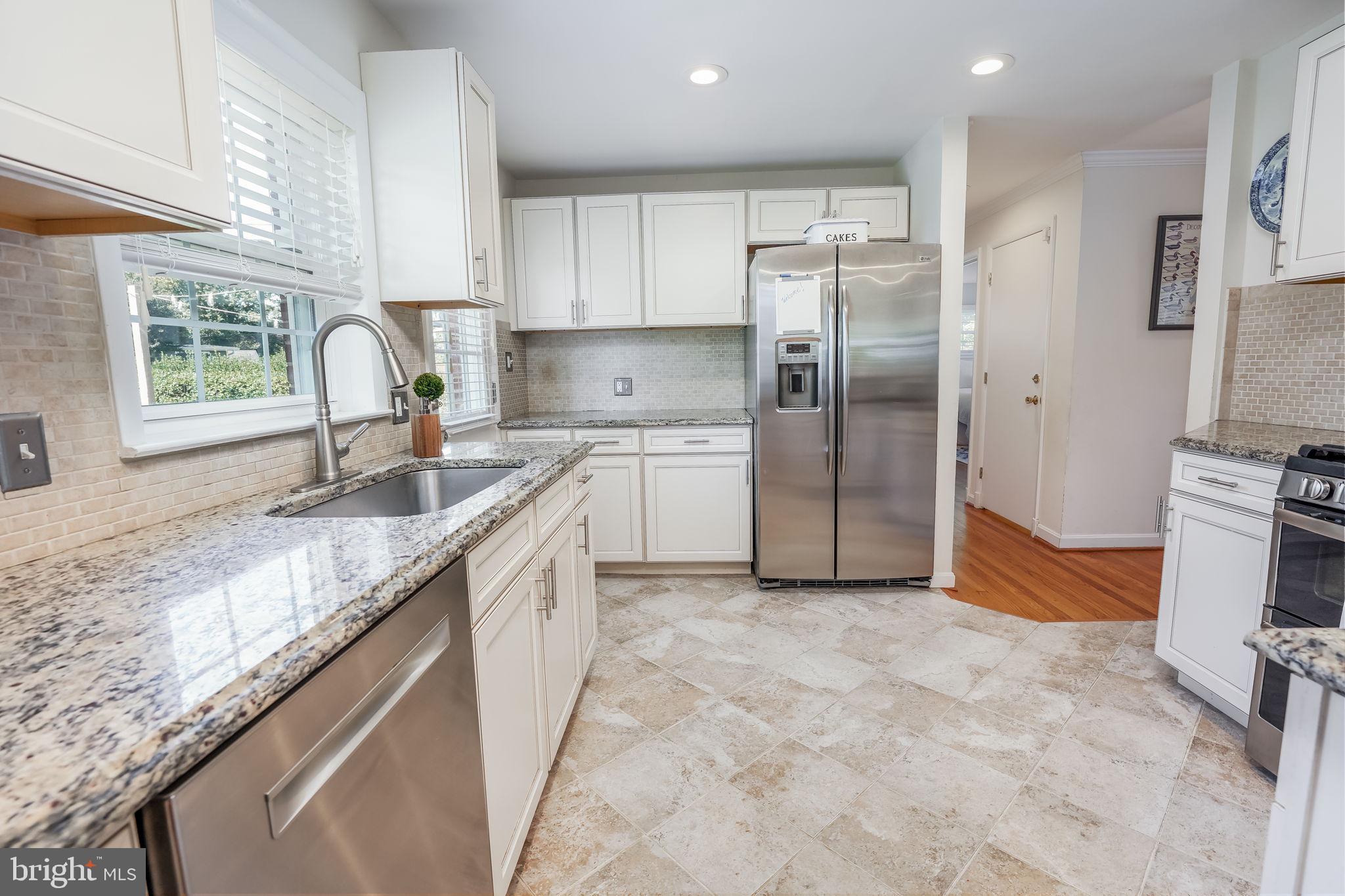 BROYHILLS MCLEAN ESTATES - Residential