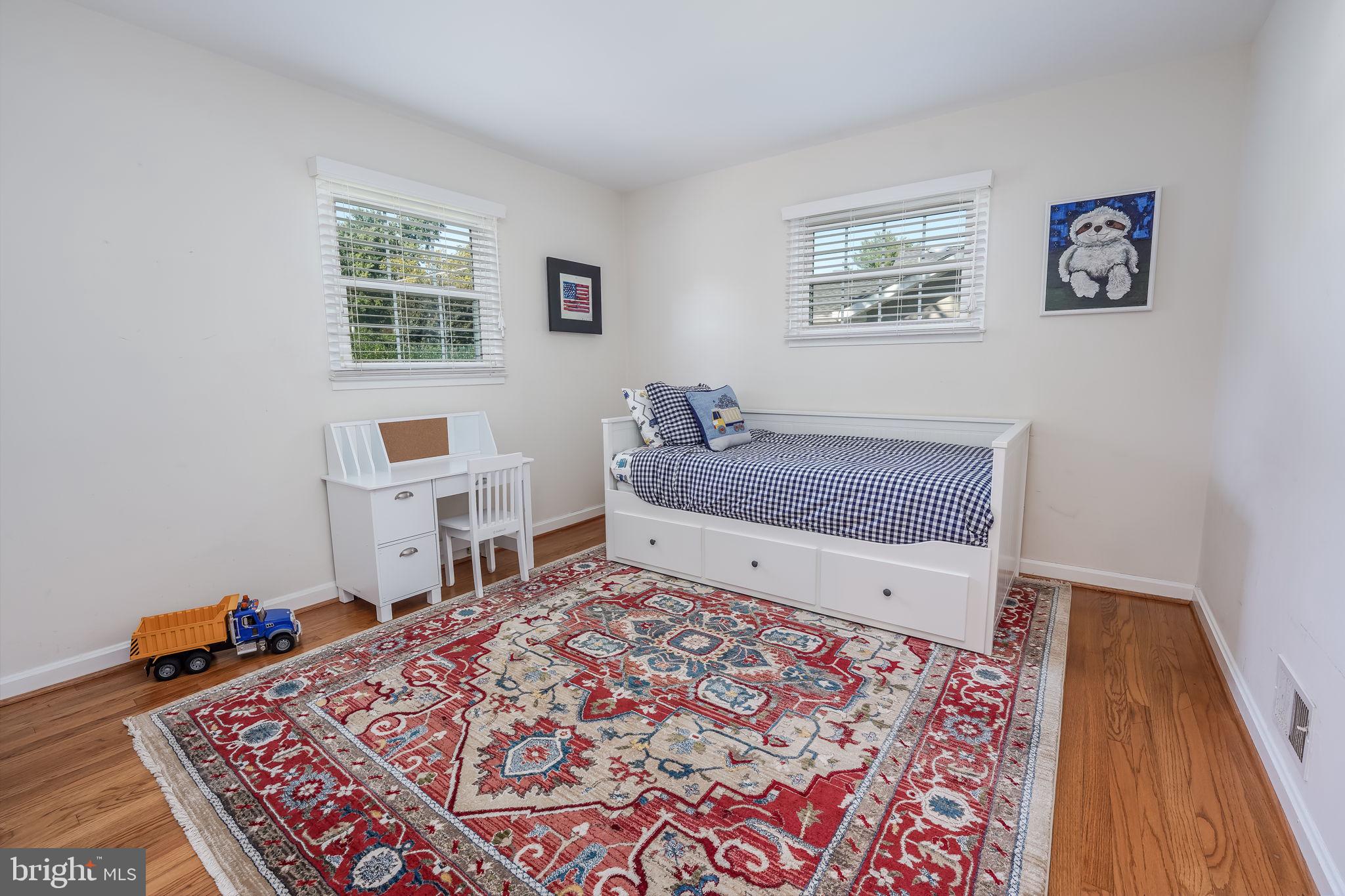 BROYHILLS MCLEAN ESTATES - Residential