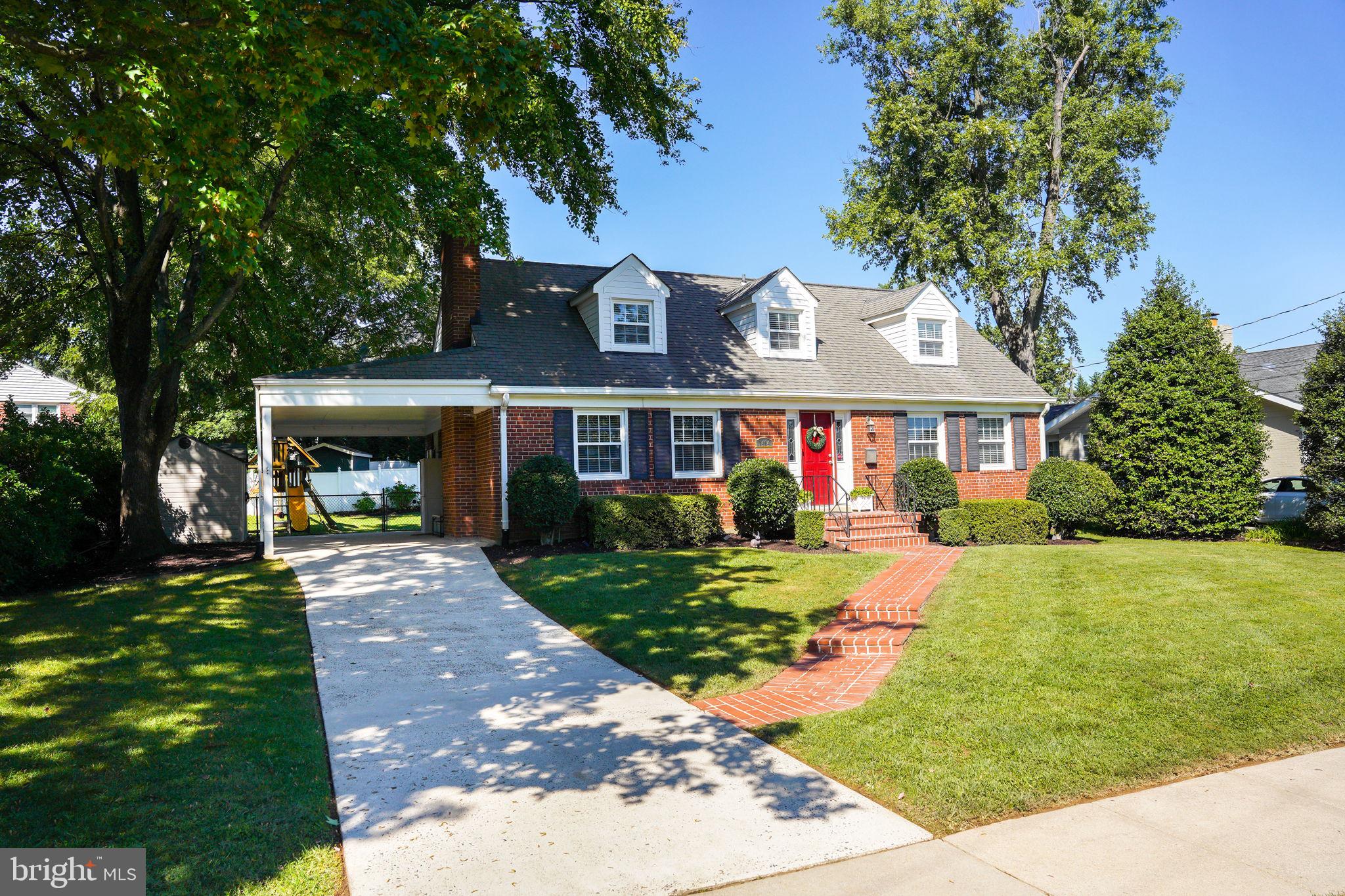 BROYHILLS MCLEAN ESTATES - Residential