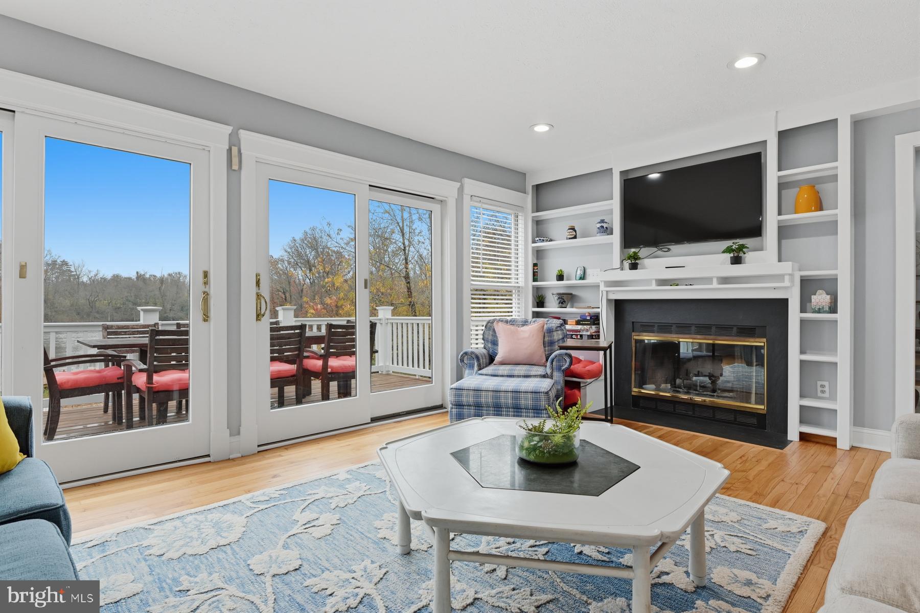 LOVE POINT - Residential