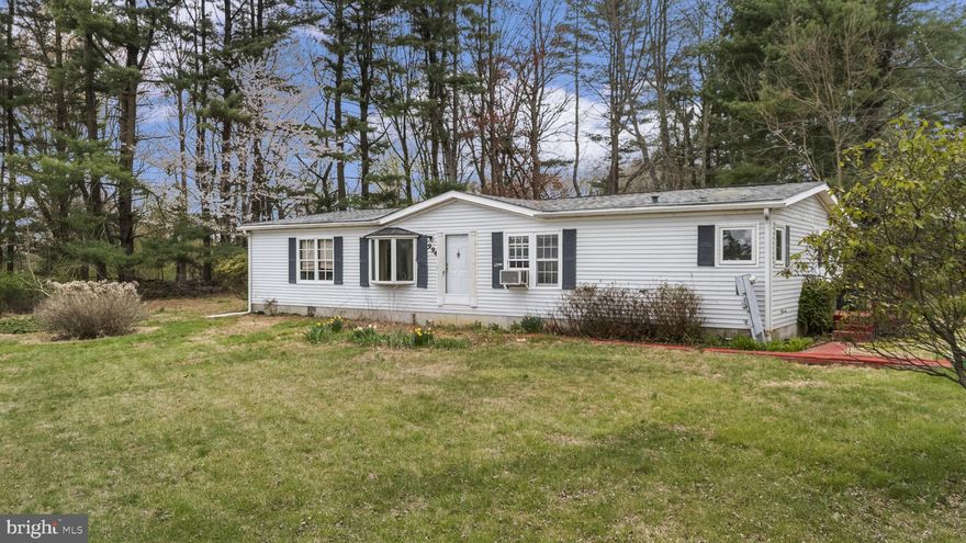 Calling investors and handy persons! This mobile home situated in Coatesville, across from the Embreeville barracks, is being sold "as is" and is awaiting its next chapter. The potential this property has is virtually unlimited. It has been owned by various members of a family and is now available for sale. It is situated at the end of a quite street with exceptional views of the surrounding grounds. The ground rent is currently lower than most with a reasonable menu of services. Come out to see this property and make it yours today!