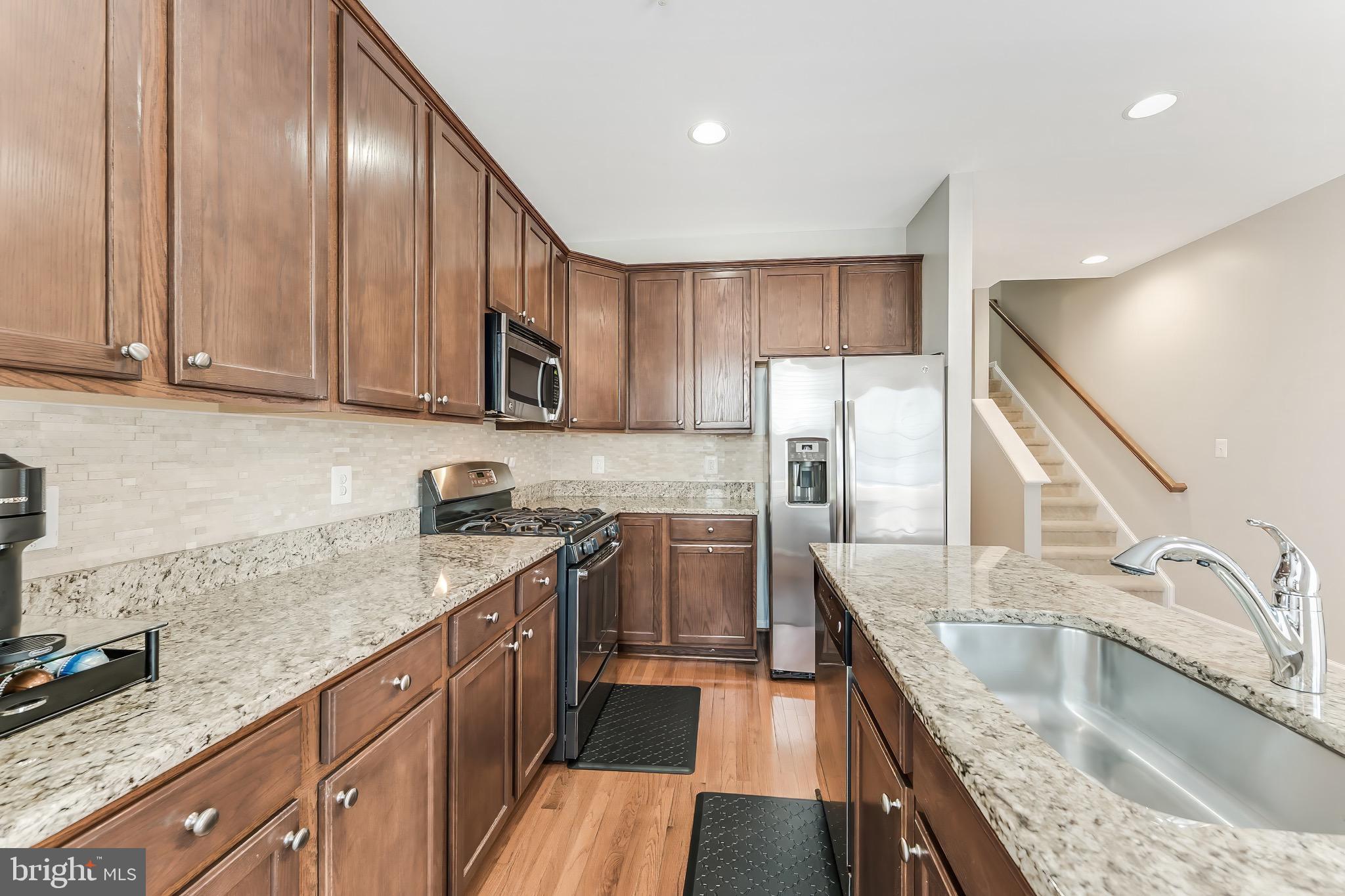 MARKET CENTER CONDOMINIUM - Residential