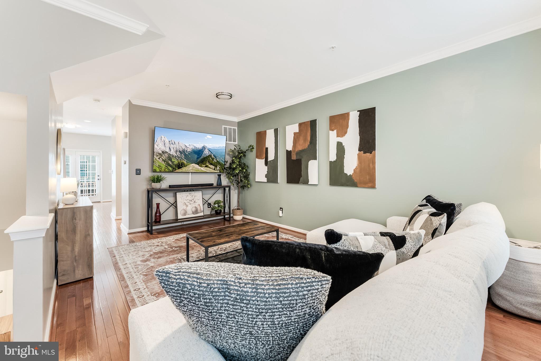 MARKET CENTER CONDOMINIUM - Residential