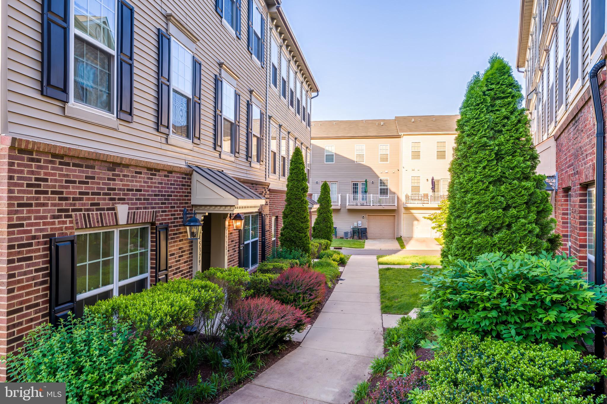 MARKET CENTER CONDOMINIUM - Residential
