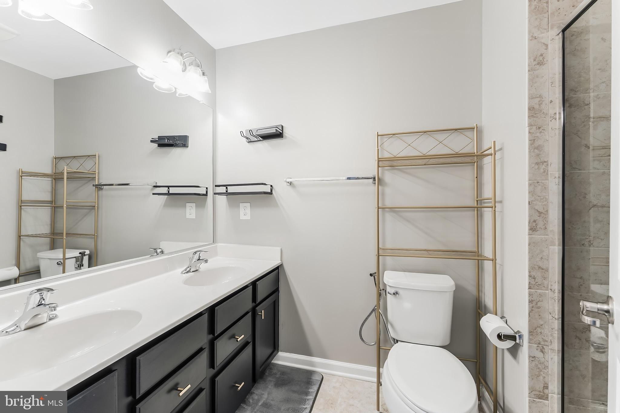MARKET CENTER CONDOMINIUM - Residential