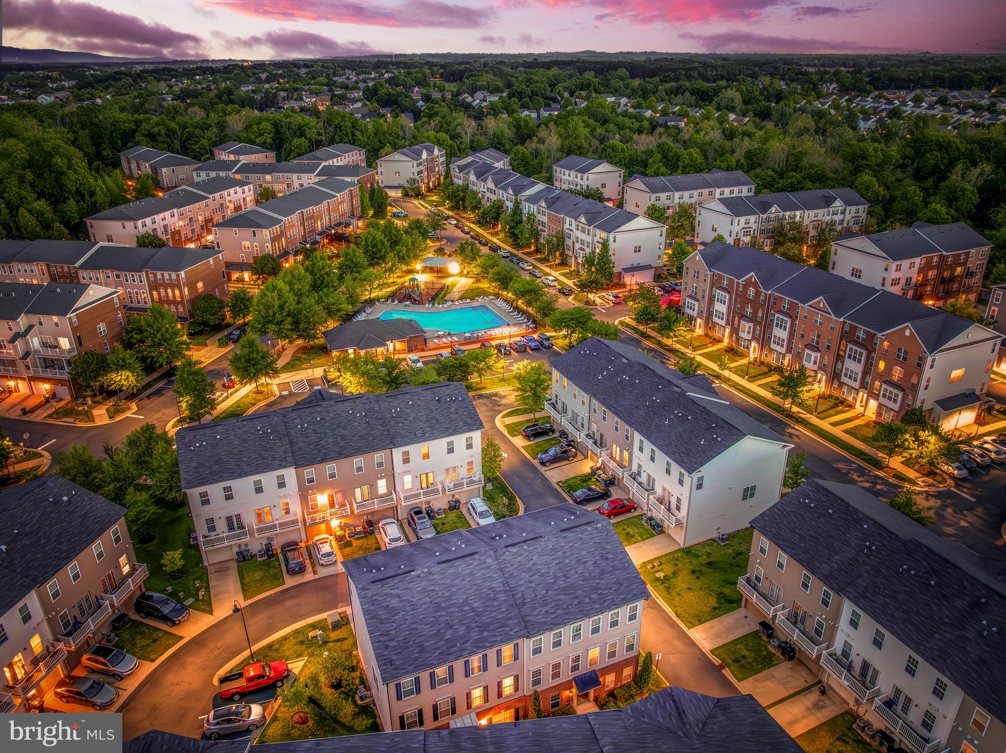 MARKET CENTER CONDOMINIUM - Residential