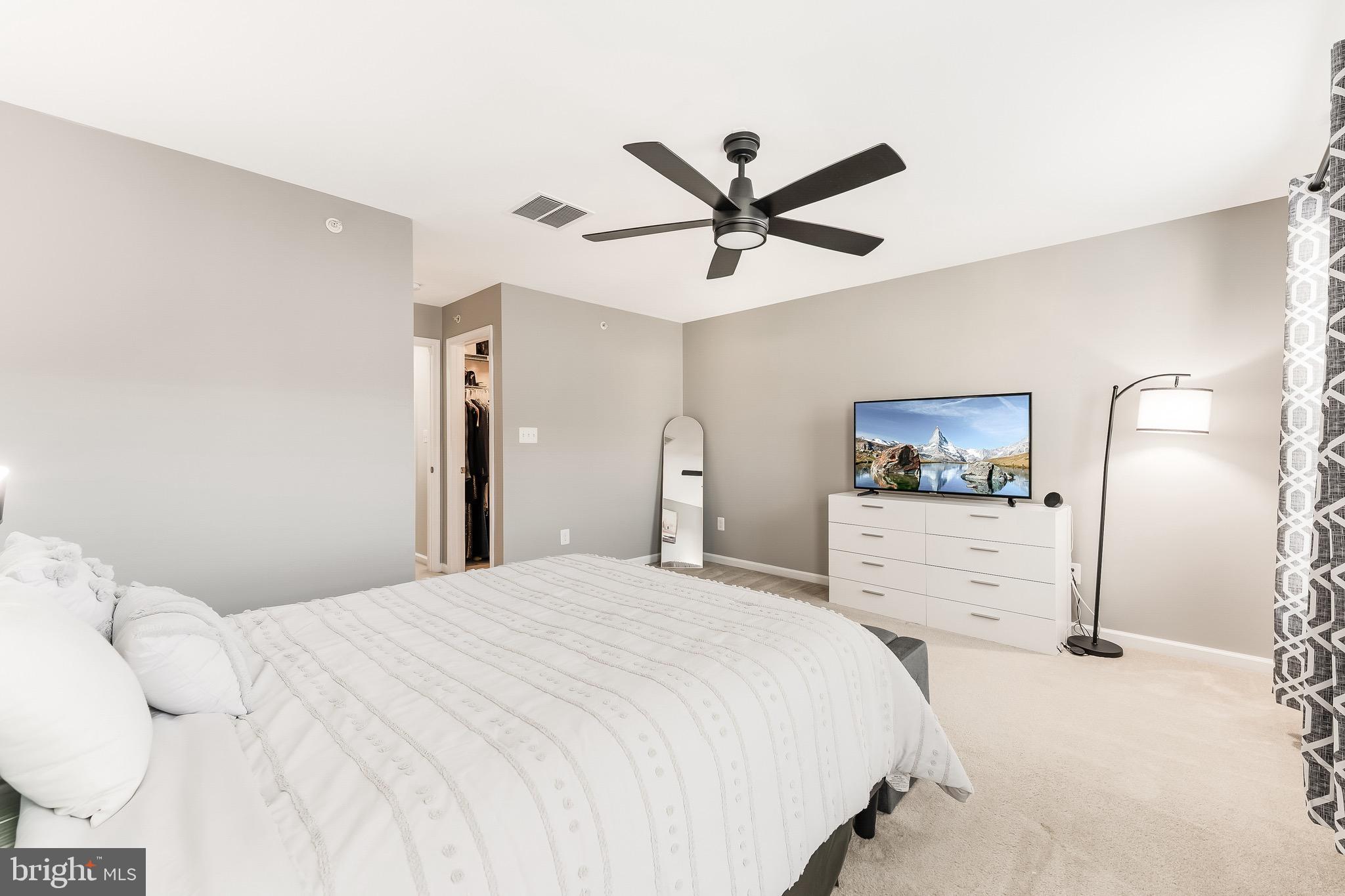 MARKET CENTER CONDOMINIUM - Residential