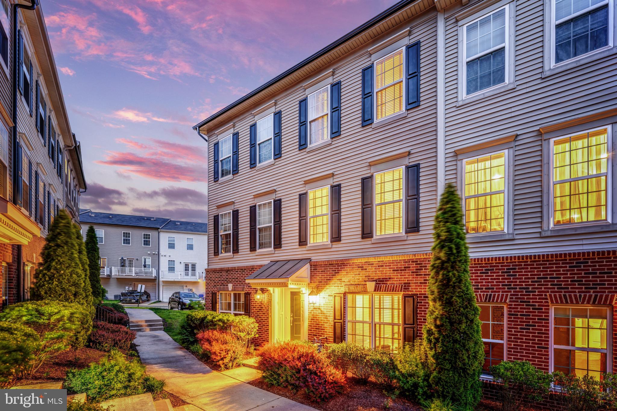 MARKET CENTER CONDOMINIUM - Residential