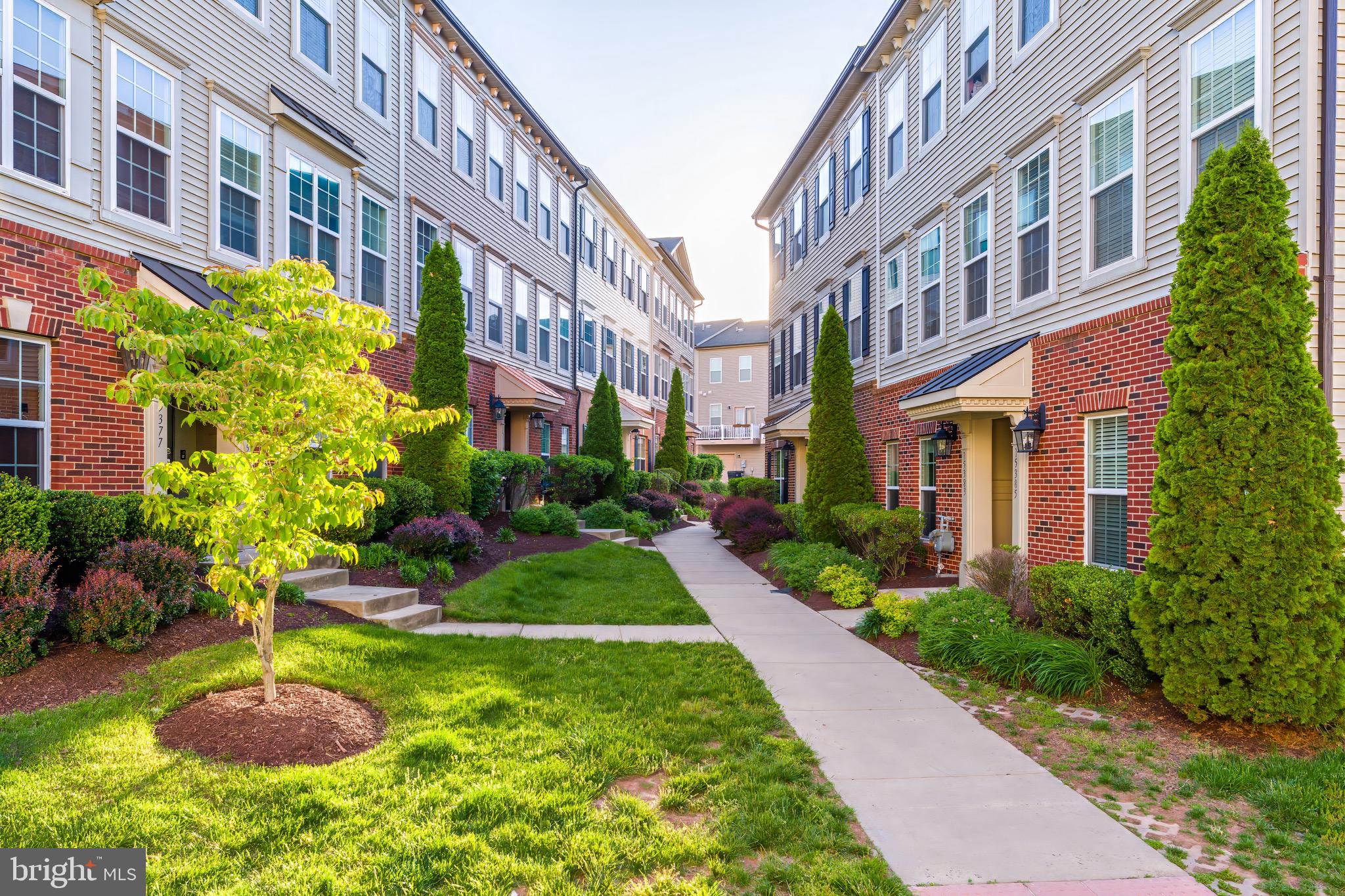 MARKET CENTER CONDOMINIUM - Residential