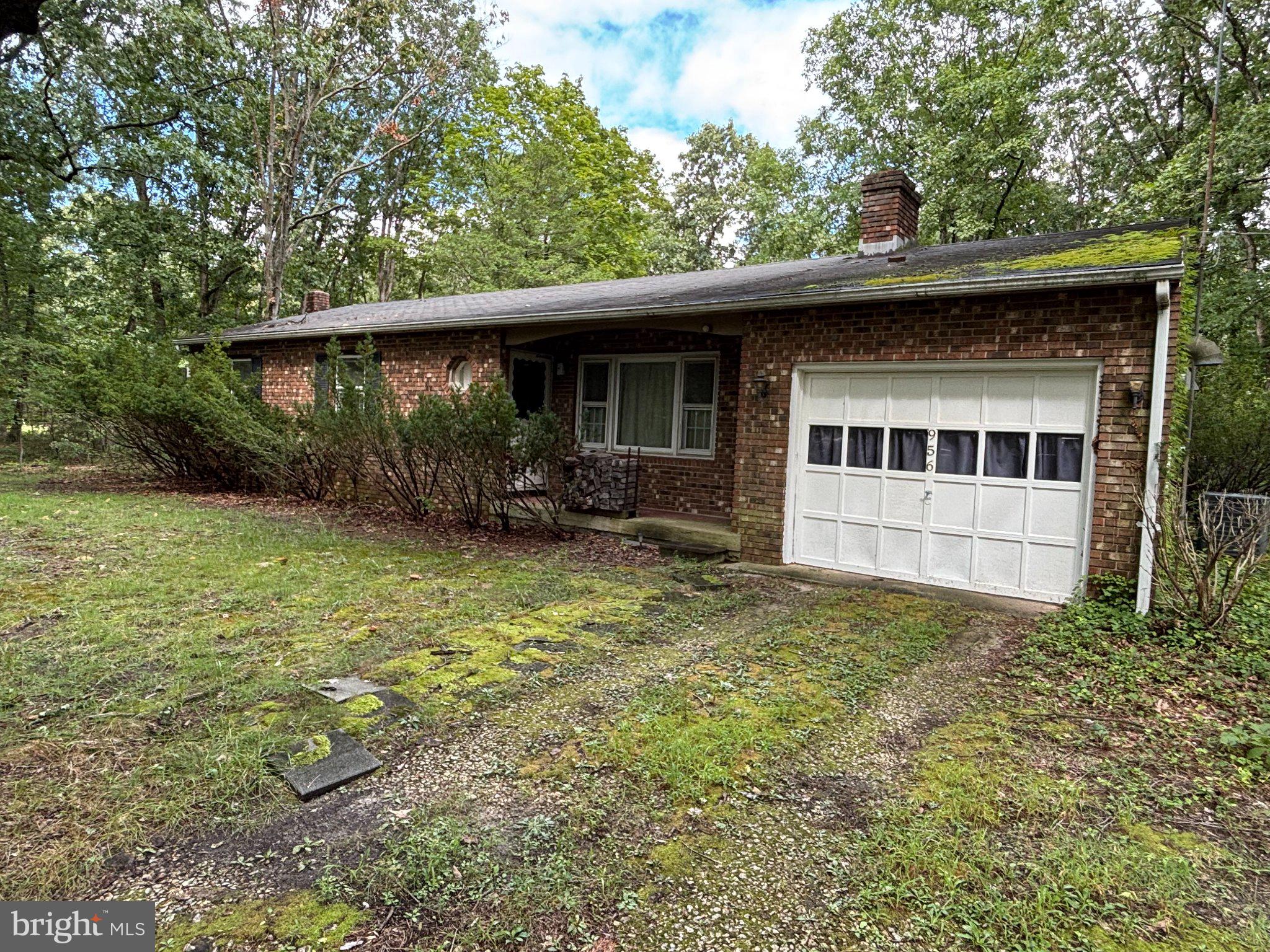 956 NEW BROOKLYN ROAD