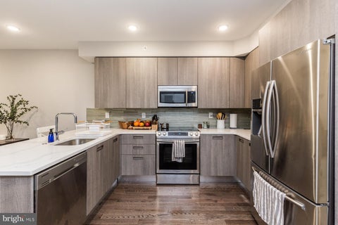 Condo For Rent - 912 N 16th Street #B<br/> PHILADELPHIA, PA 19130