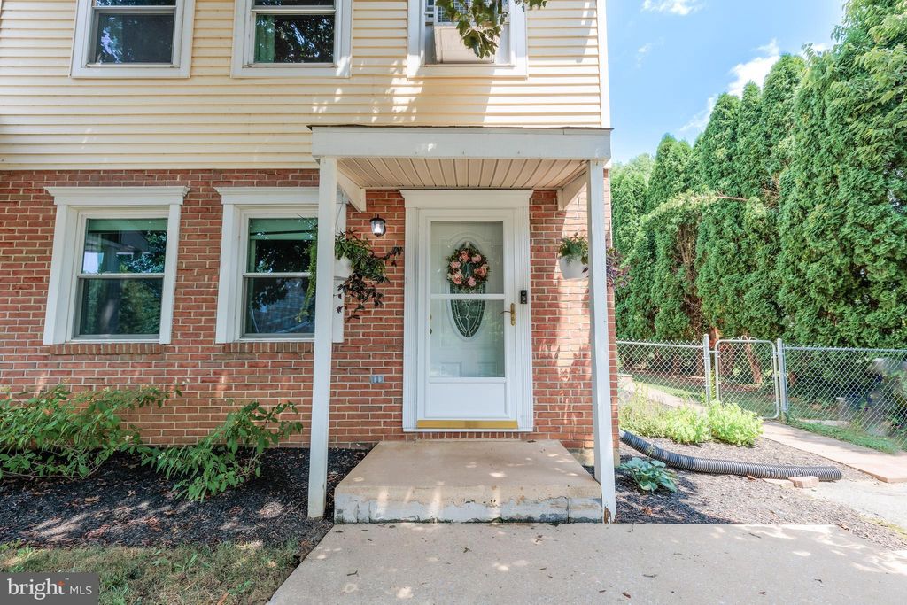 Photo of 1002 Williamsburg Road, Lancaster, PA 17603 (MLS # PALA2054222)