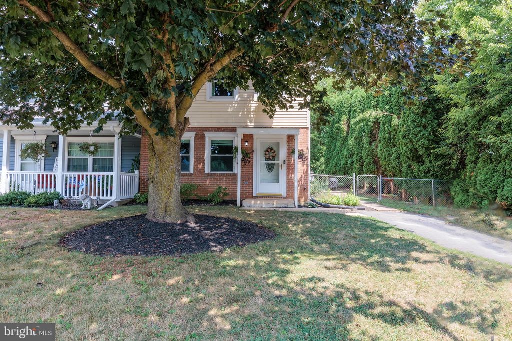 Photo of 1002 Williamsburg Road, Lancaster, PA 17603 (MLS # PALA2054222)