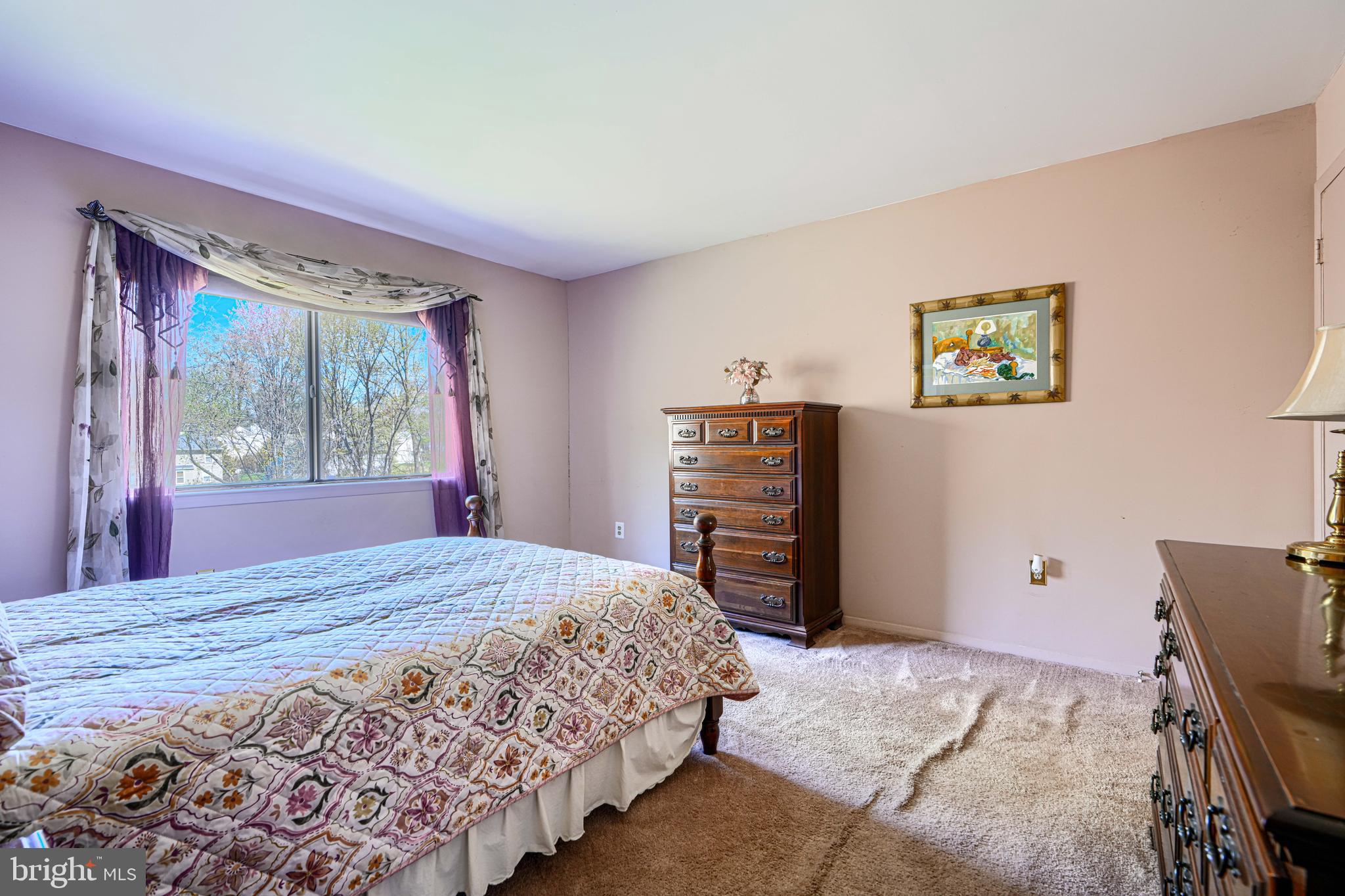 SEVEN COURTS - Residential