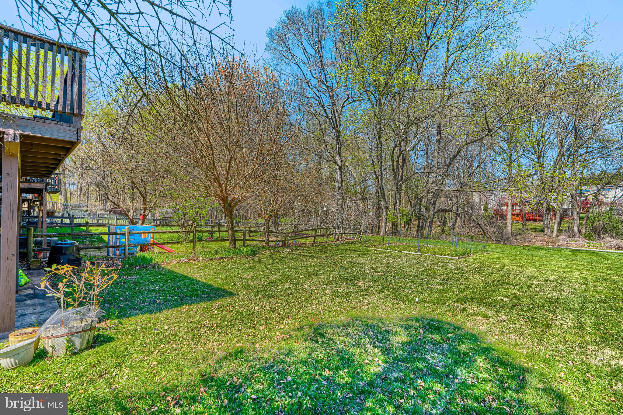 SEVEN COURTS - Residential