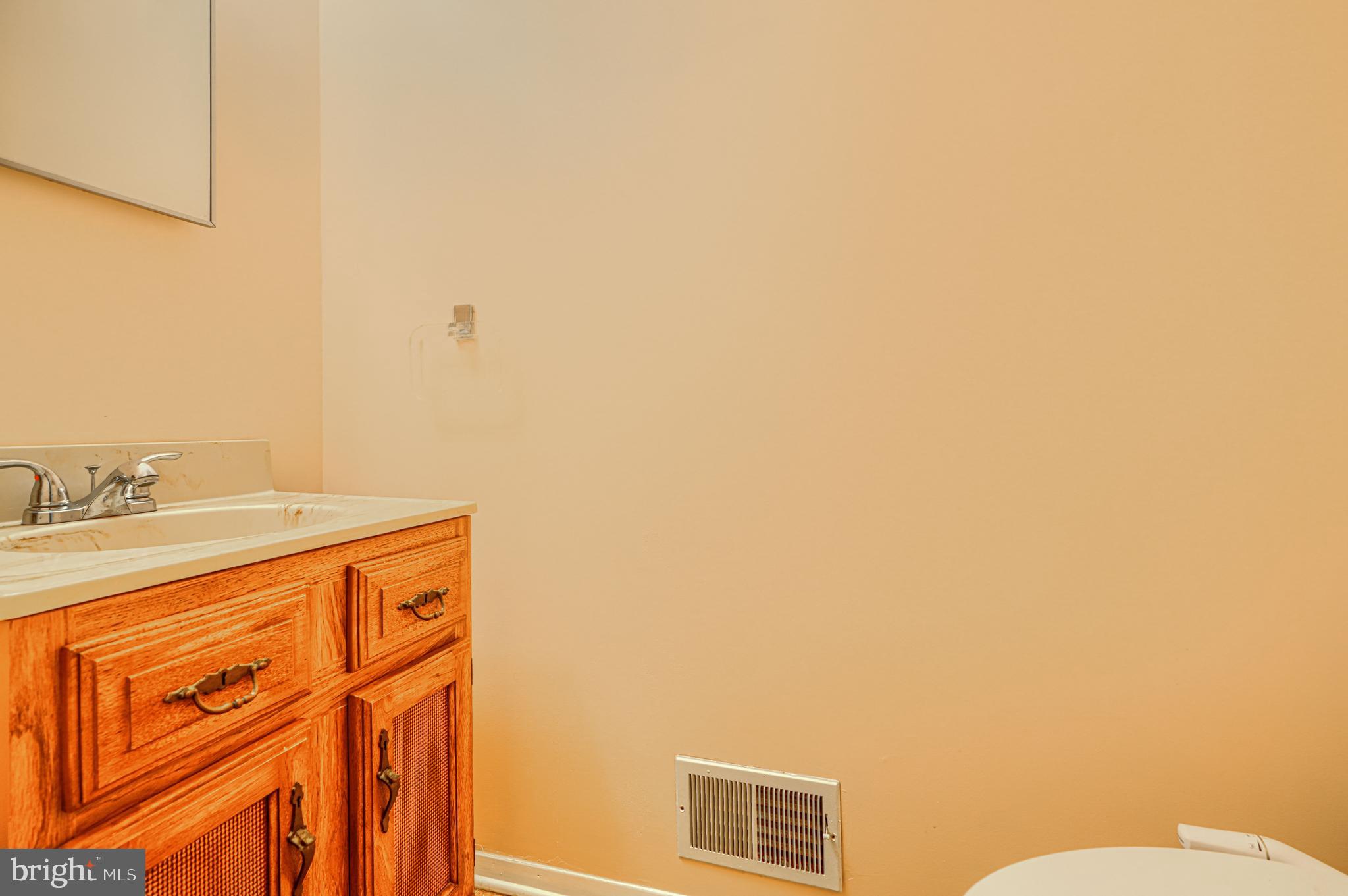 SEVEN COURTS - Residential