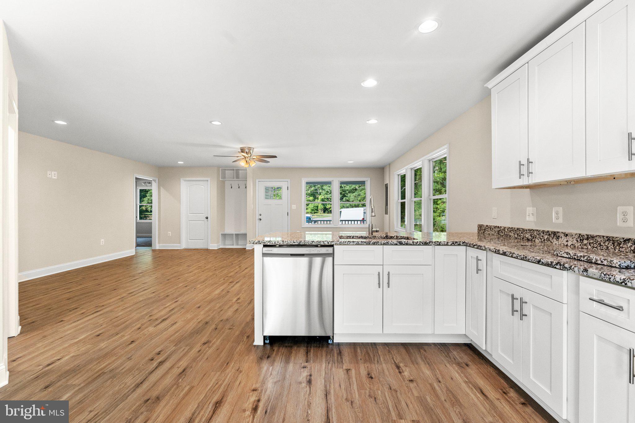 GLEBE HARBOR - Residential