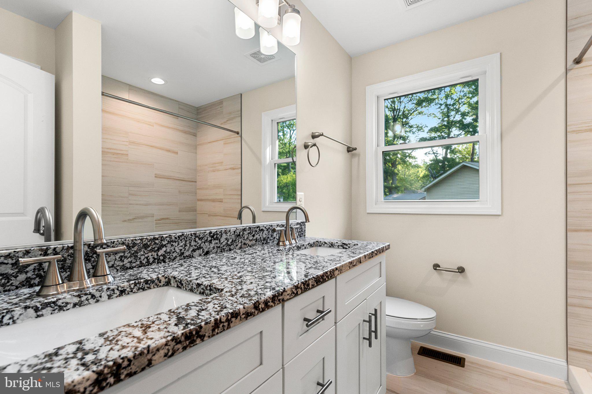 GLEBE HARBOR - Residential