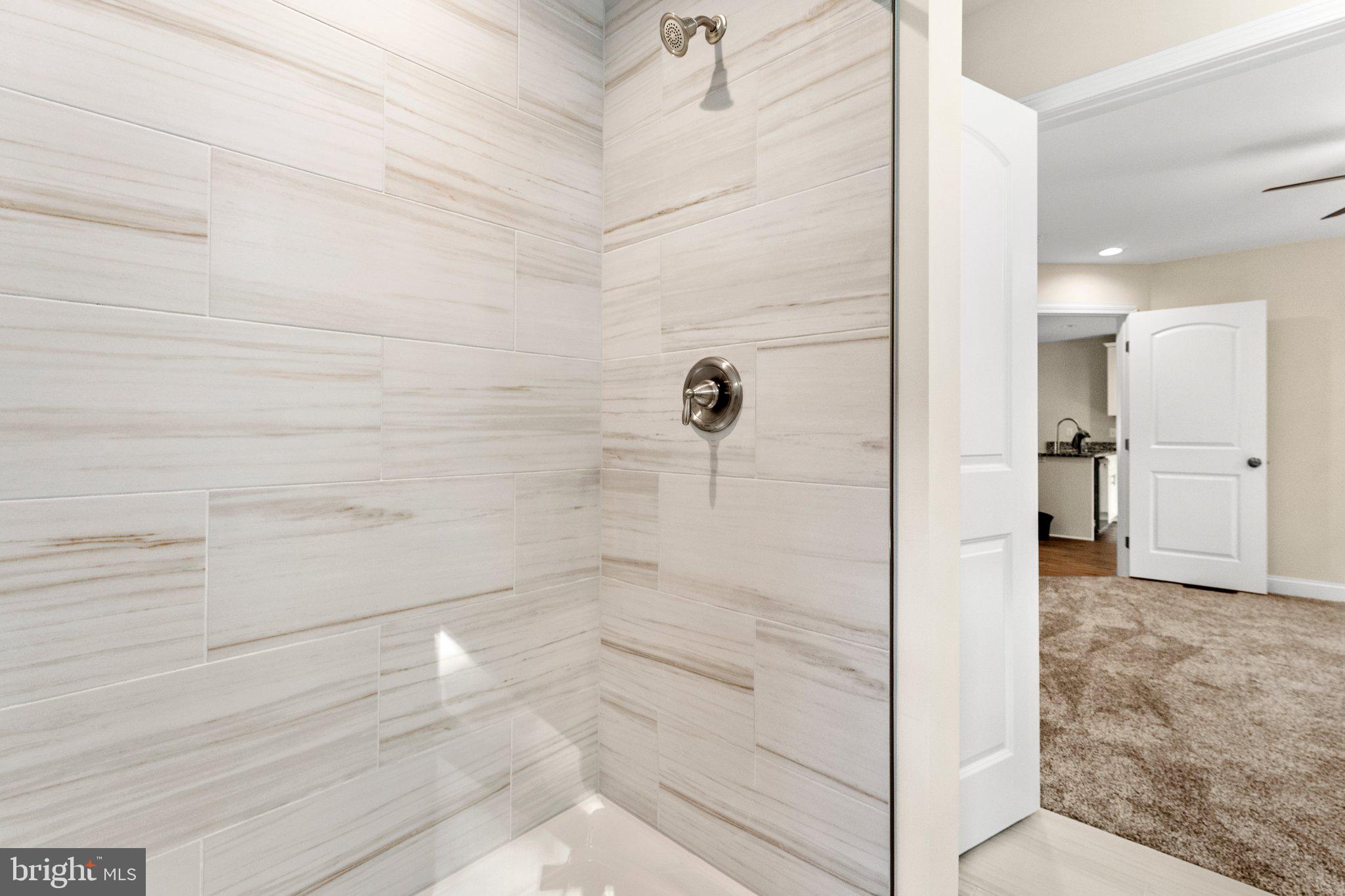 GLEBE HARBOR - Residential