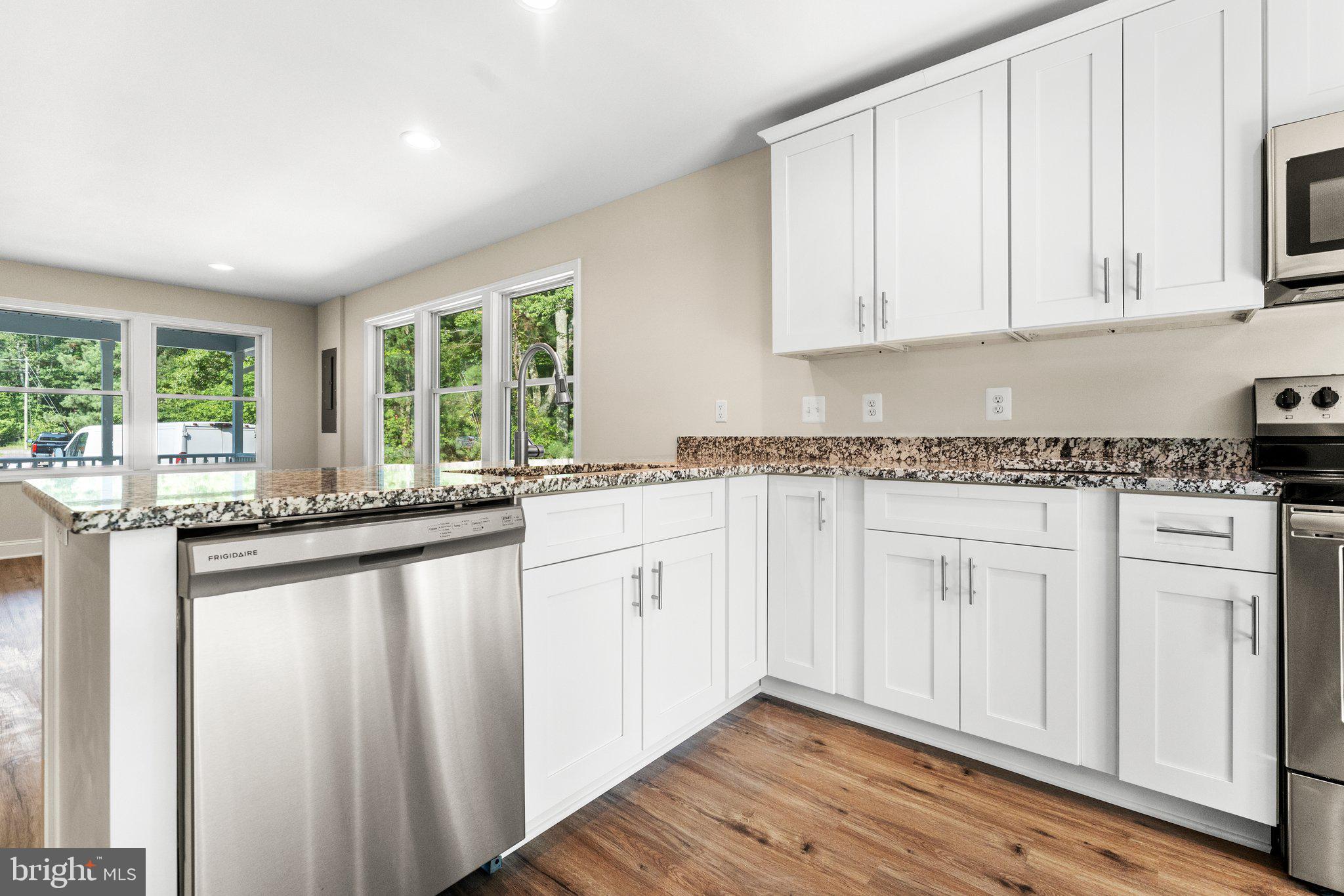 GLEBE HARBOR - Residential