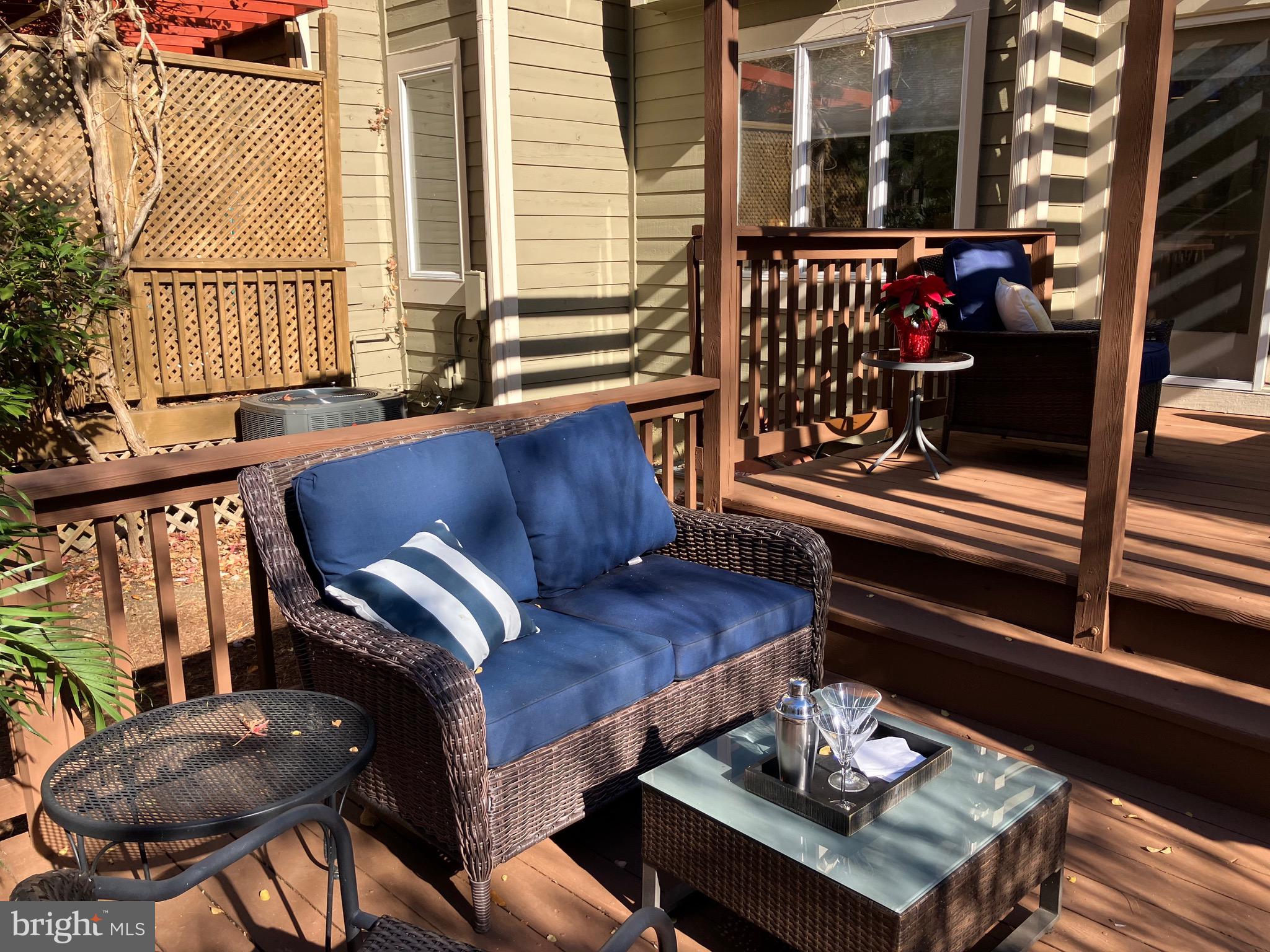 RIVA TRACE/SUMMER PLACE - Residential