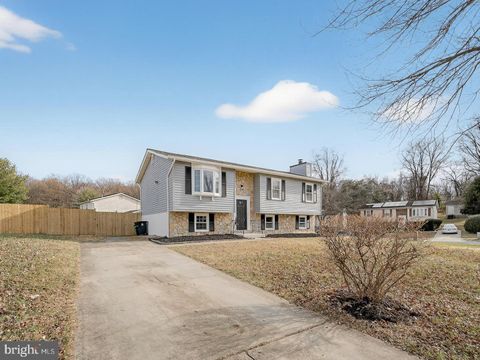 201 ROYAL OAK CIRCLE HYATTSVILLE MD 20785