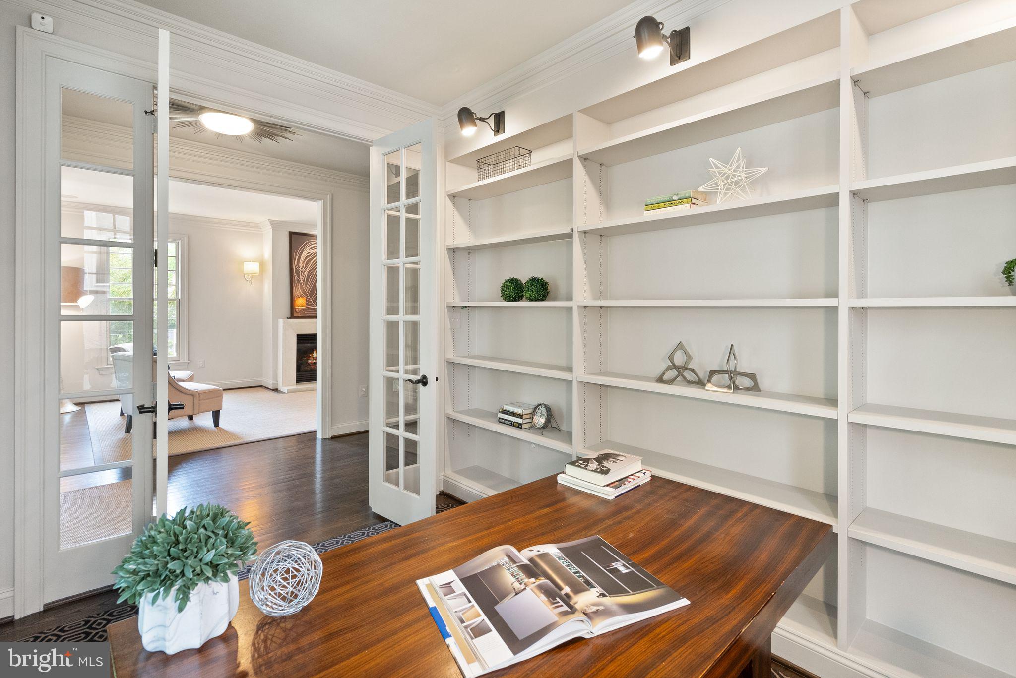 CLEVELAND PARK - Residential