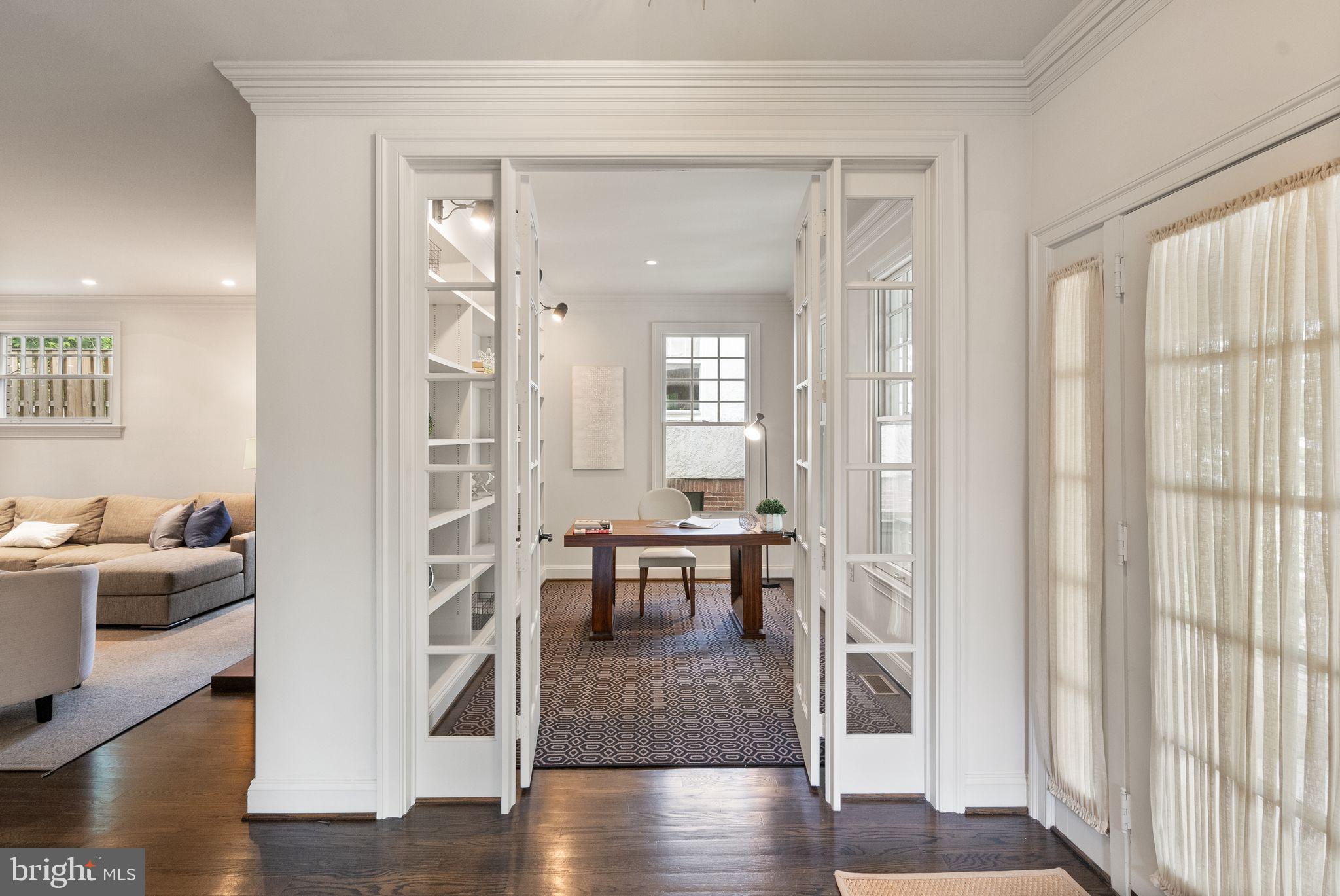 CLEVELAND PARK - Residential