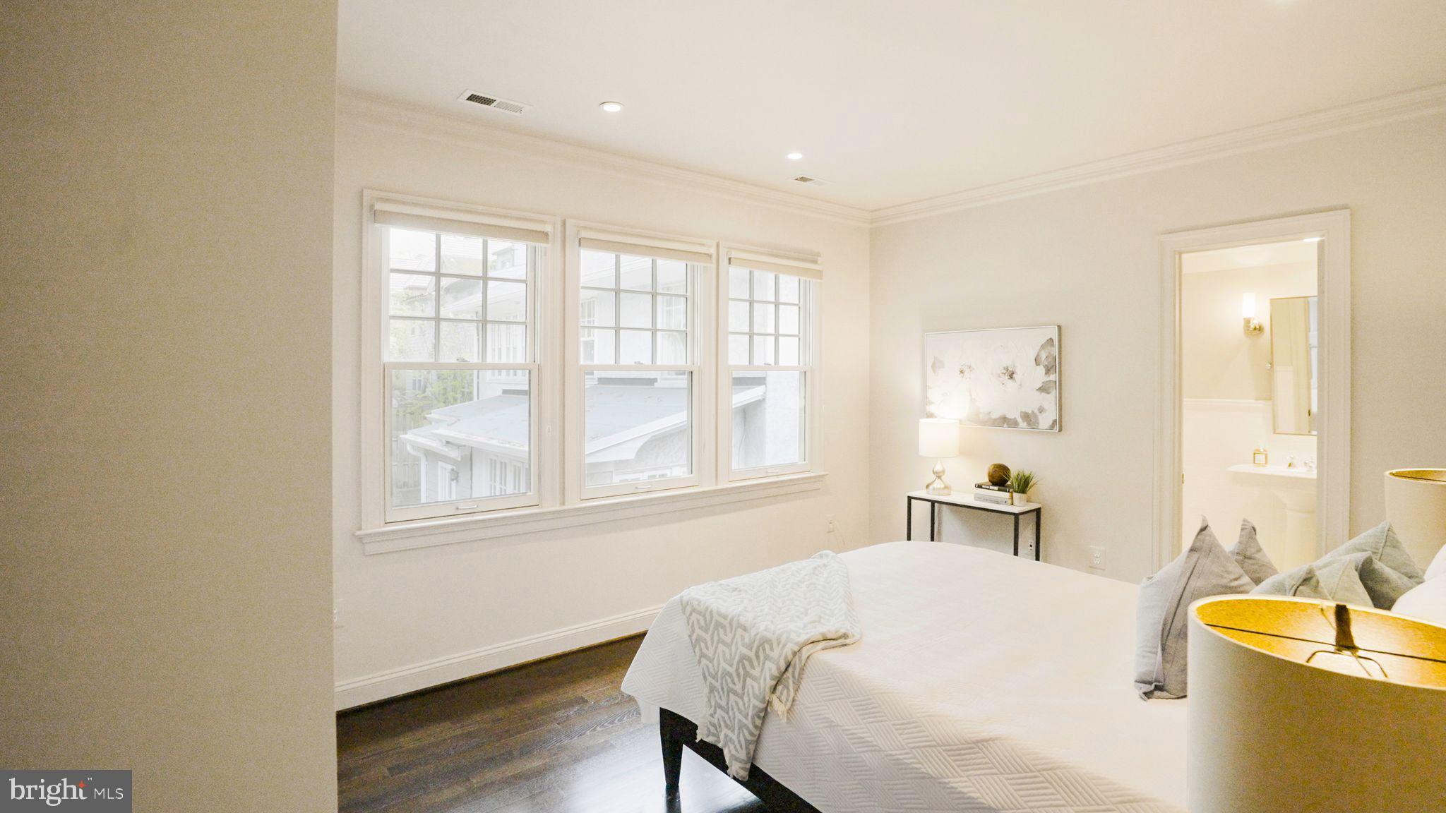 CLEVELAND PARK - Residential