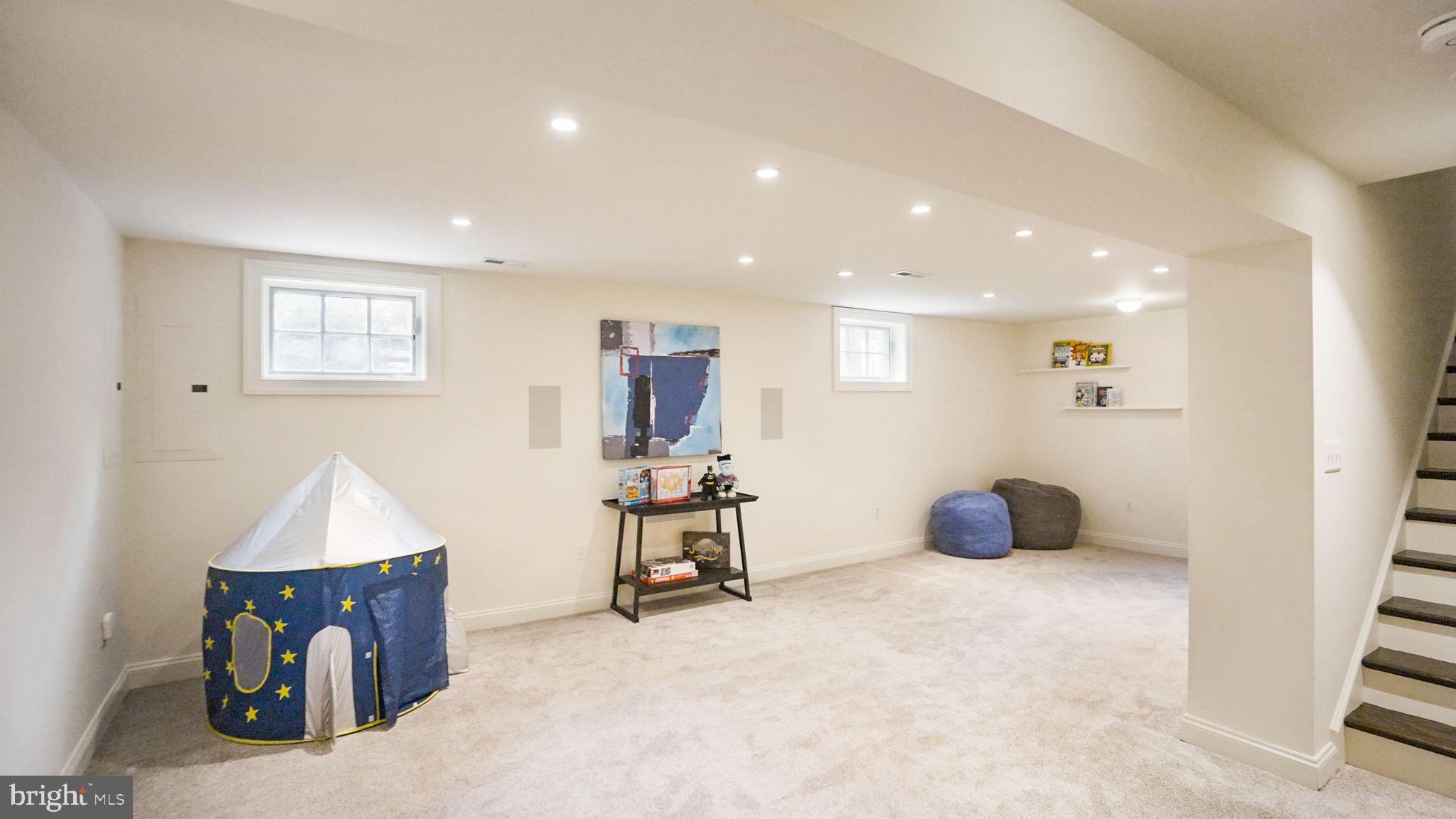 CLEVELAND PARK - Residential