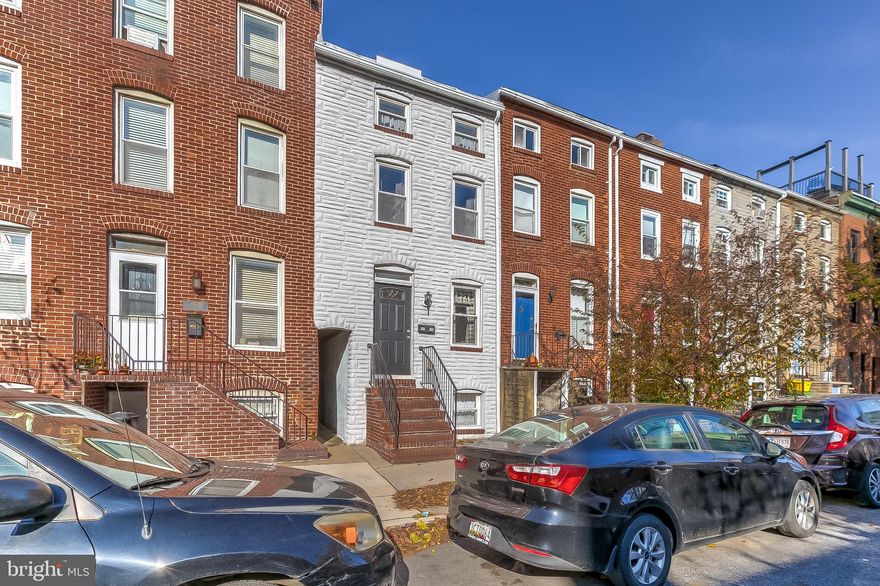 ENJOY THE GOOD LIFE OF HISTORIC FELLS POINT WITH THIS BEAUTY ON BANK STREET!  SENSATIONAL LOCATION MAKES FOR AN EASY WALK TO PATTERSON PARK AND DOWN TO THE WATER TO ENJOY FELLS POINT'S FAMOUS BARS, RESTAURANTS AND SHOPPING! HOME FEATURES NICE OPEN FLOW LEADING TO OPEN PATIO ON MAIN LEVEL.  MULTIPLE LEVELS MAKES FOR PERFECT ROOMMATE SCENARIO. EASY WALK TO CATCH THE JOHNS HOPKINS BUS!
COME SEE TODAY AND MAKE CITY LIVING A REALITY!