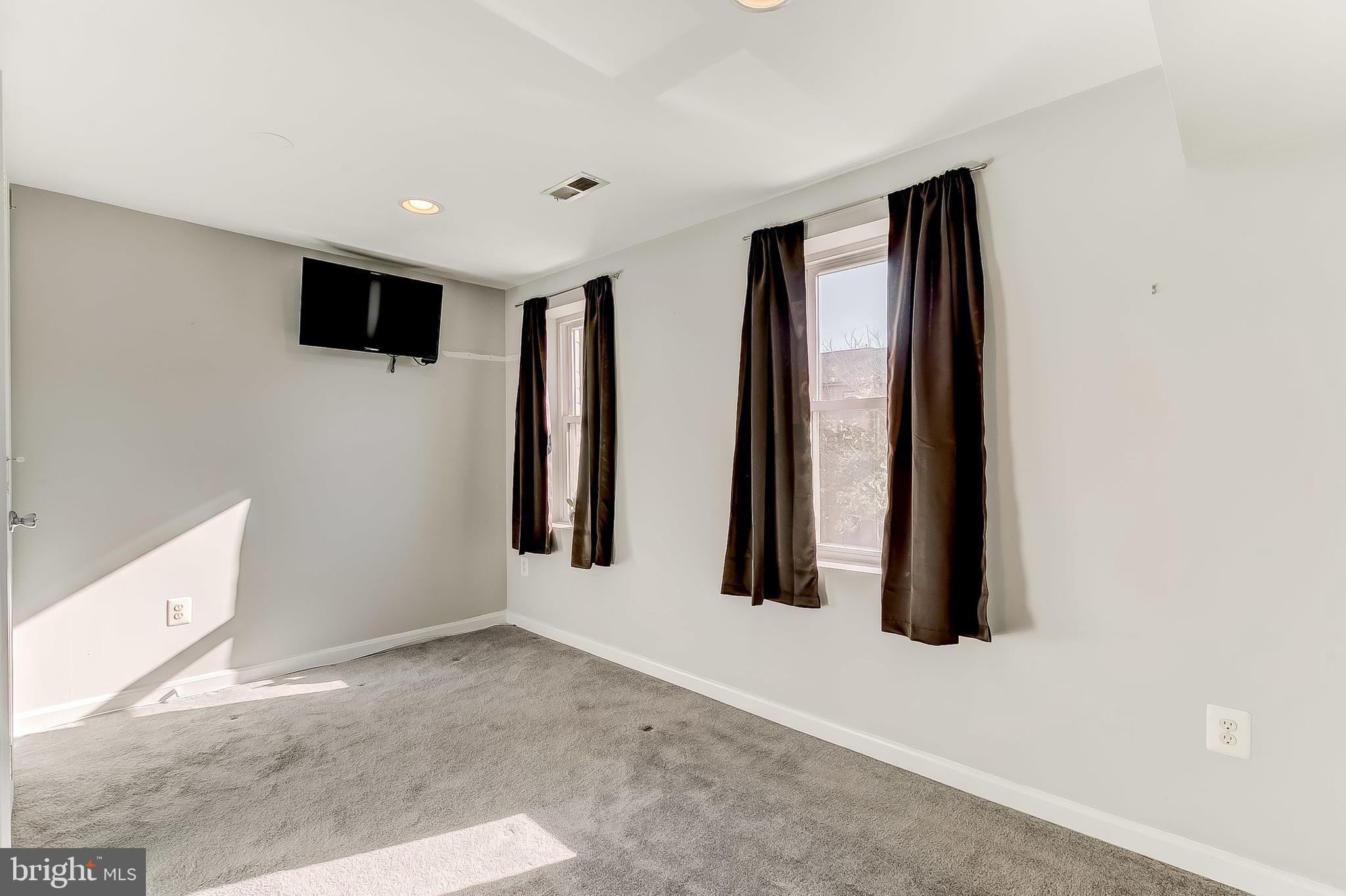 FELLS POINT HISTORIC DISTRICT - Residential Lease