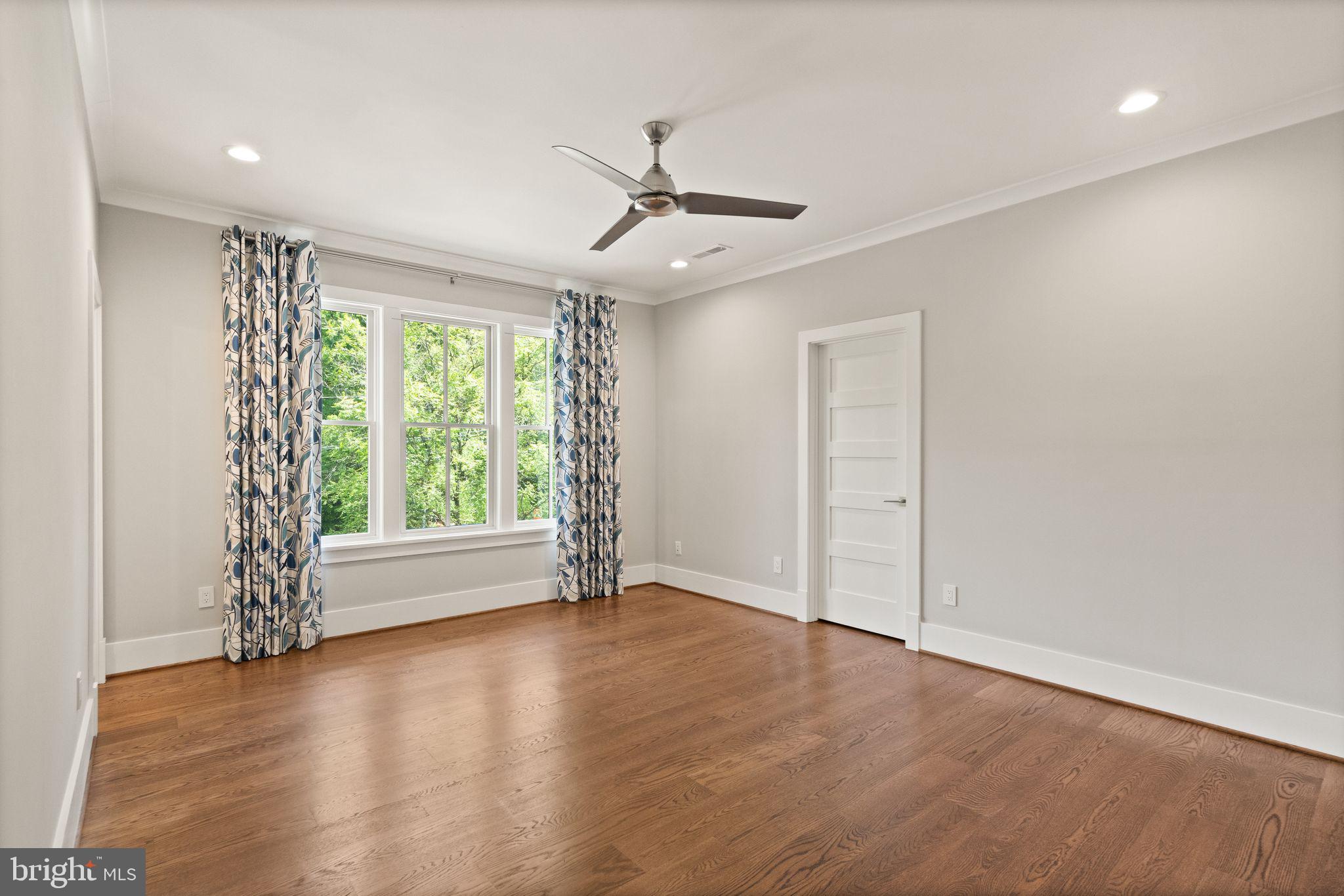 BELLEVUE FOREST - Residential