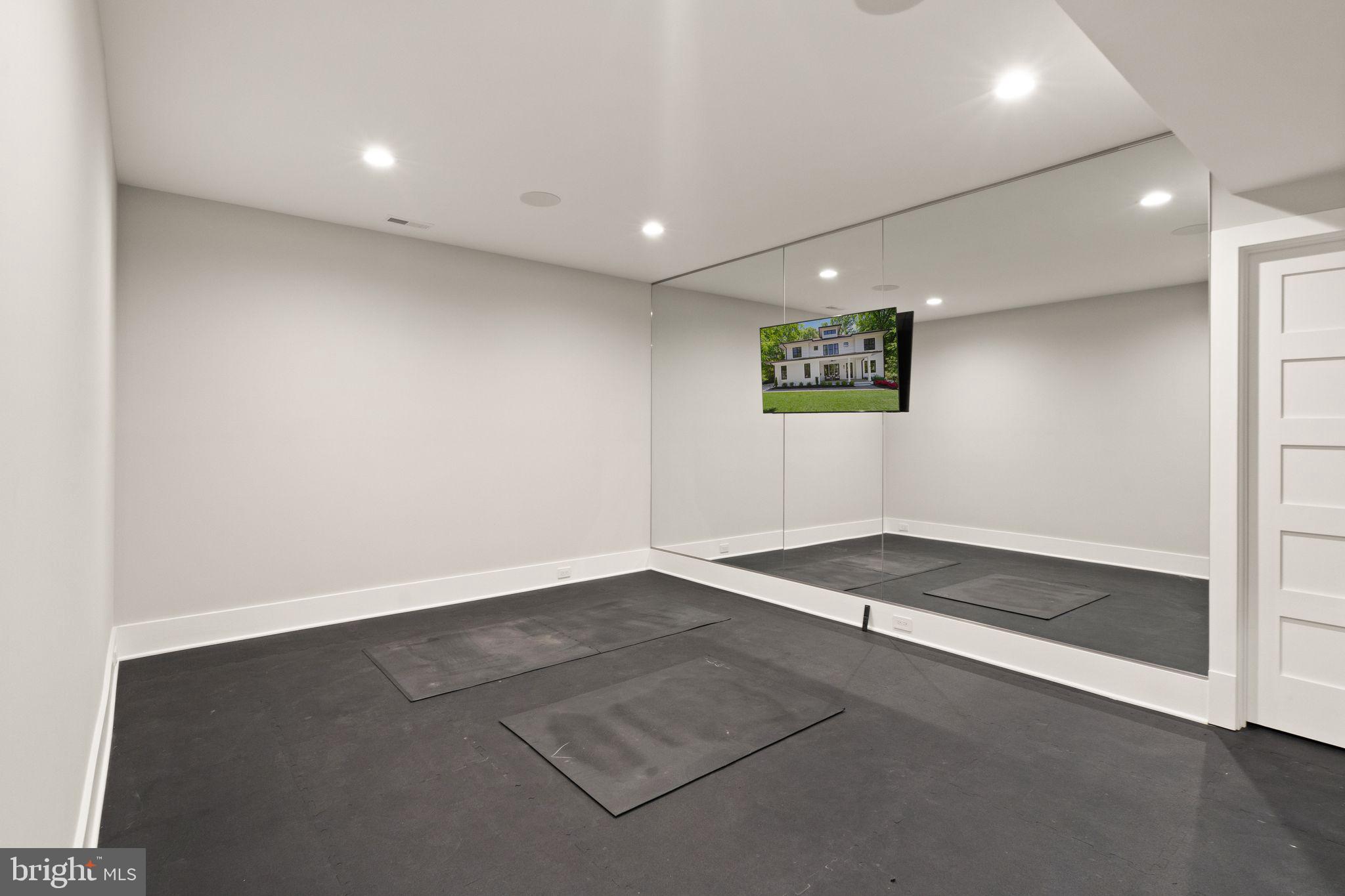 BELLEVUE FOREST - Residential