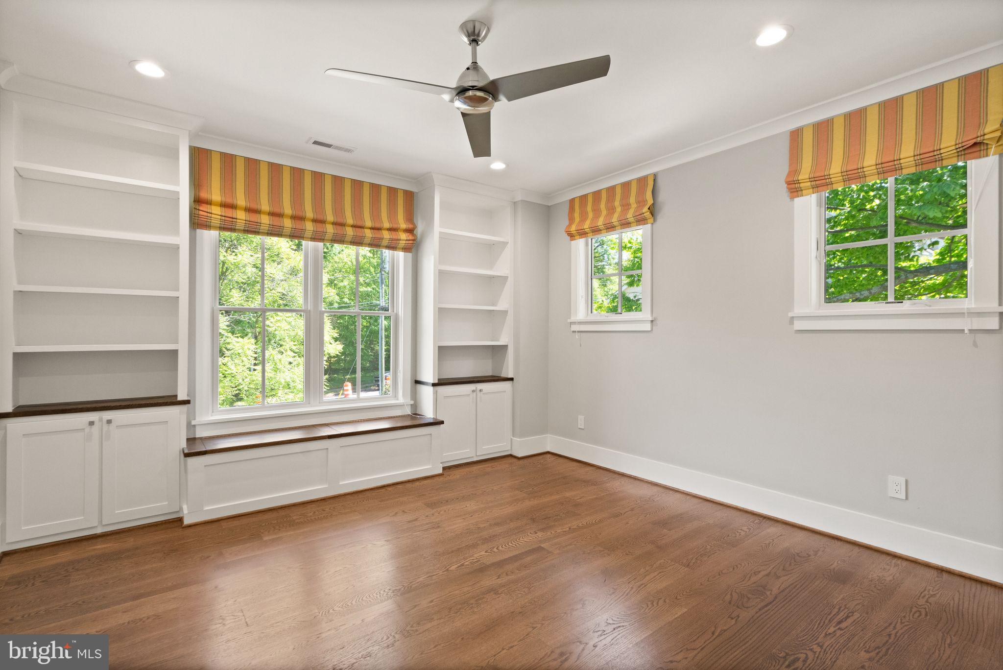 BELLEVUE FOREST - Residential