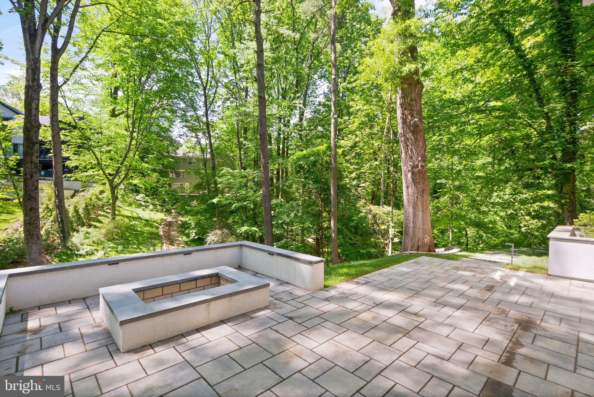 BELLEVUE FOREST - Residential