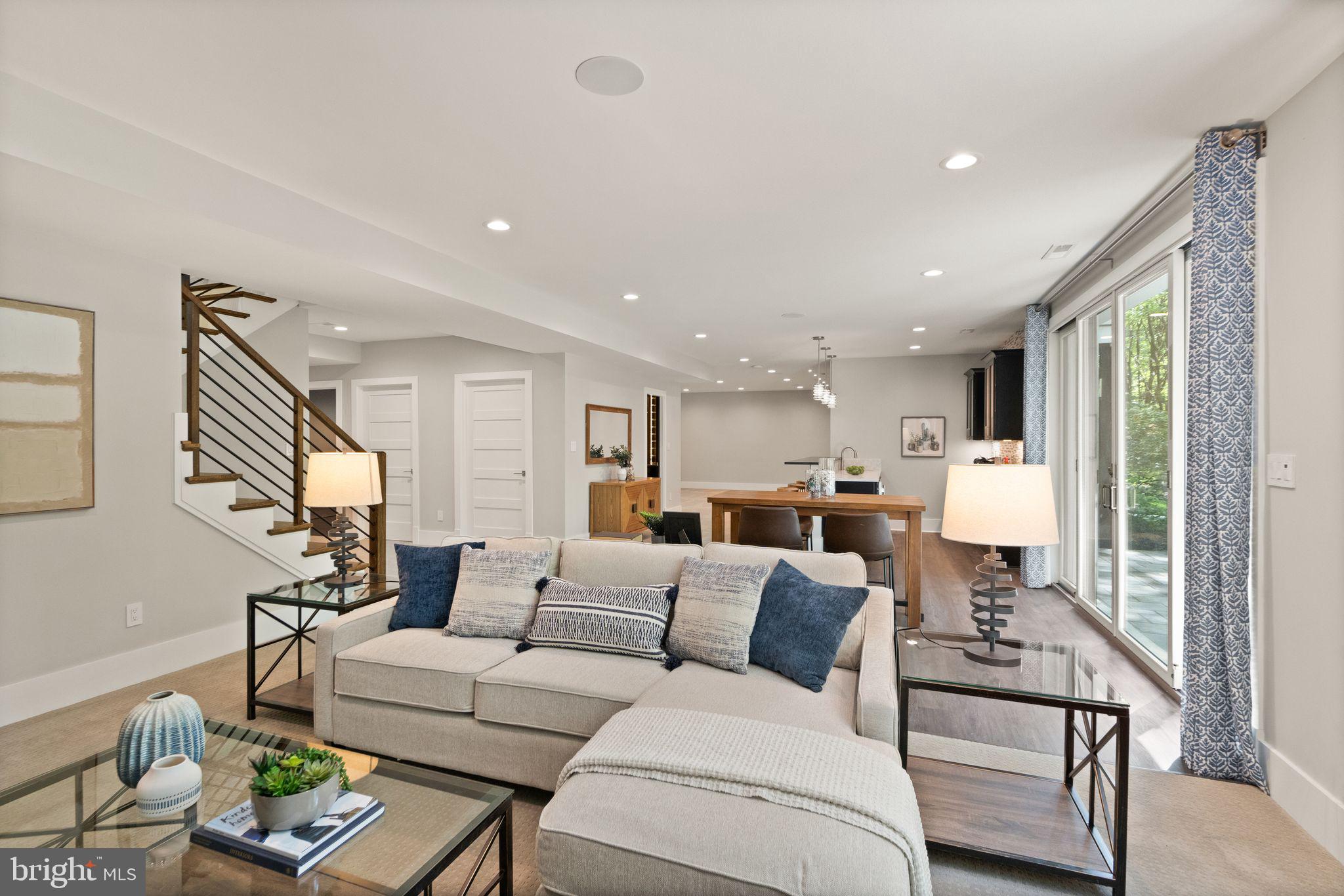 BELLEVUE FOREST - Residential