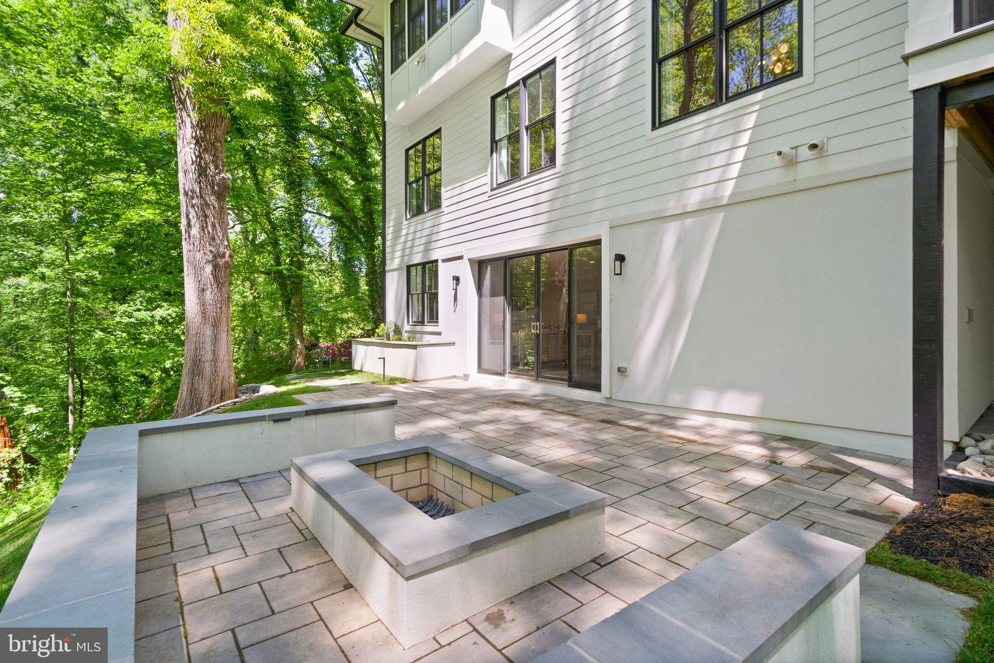 BELLEVUE FOREST - Residential