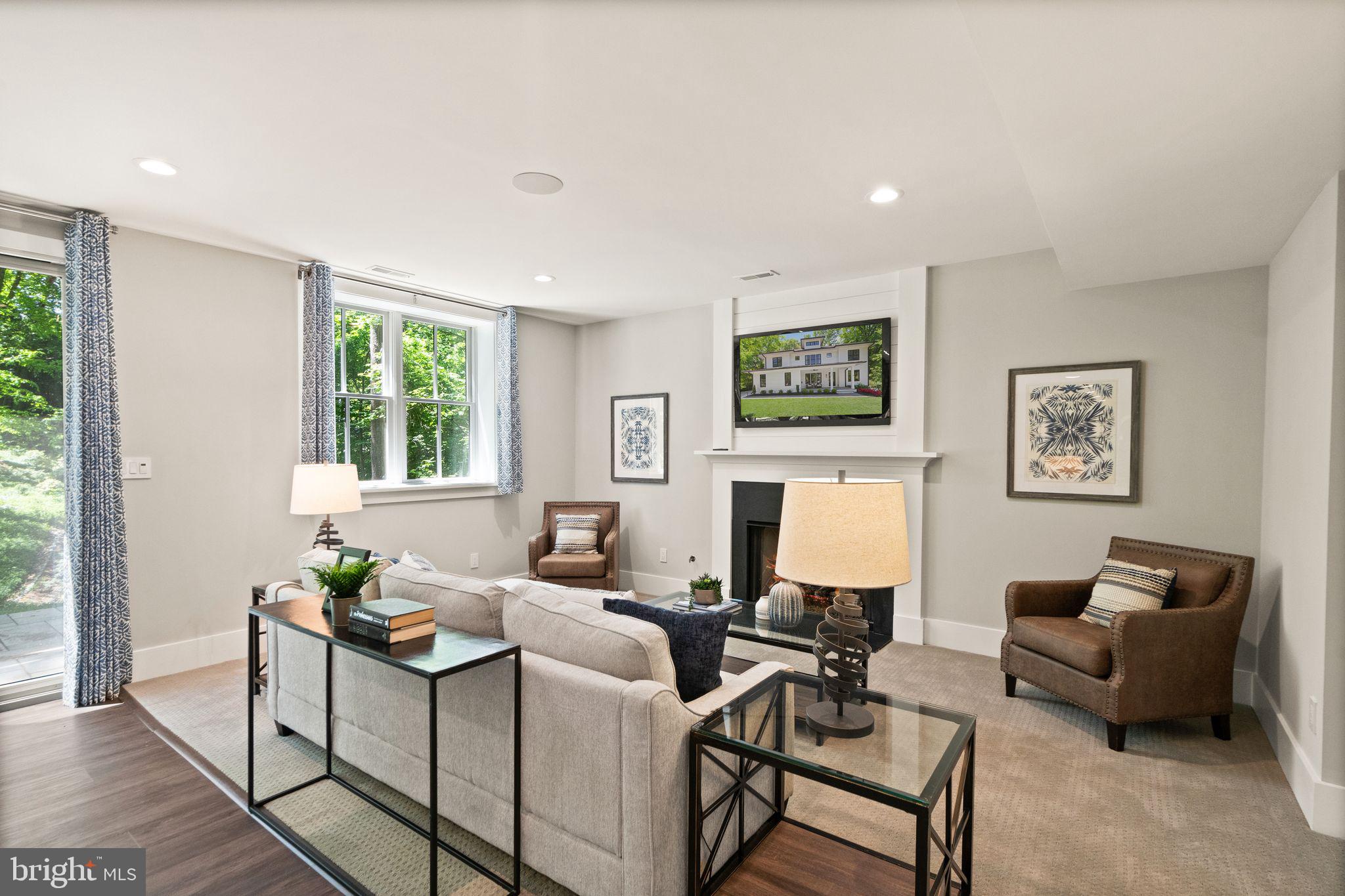 BELLEVUE FOREST - Residential